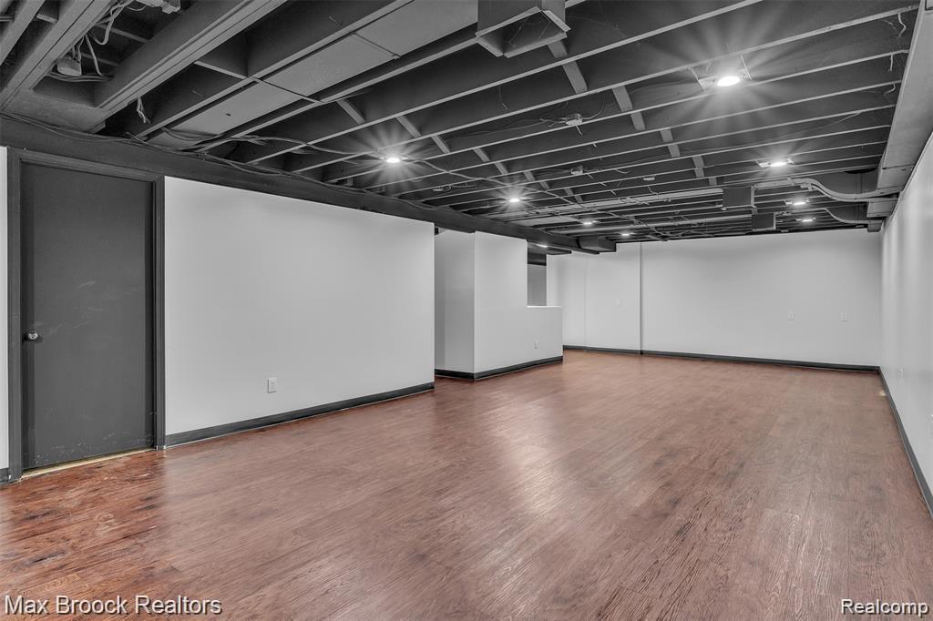 7244 Lahser Road Property Photo 19