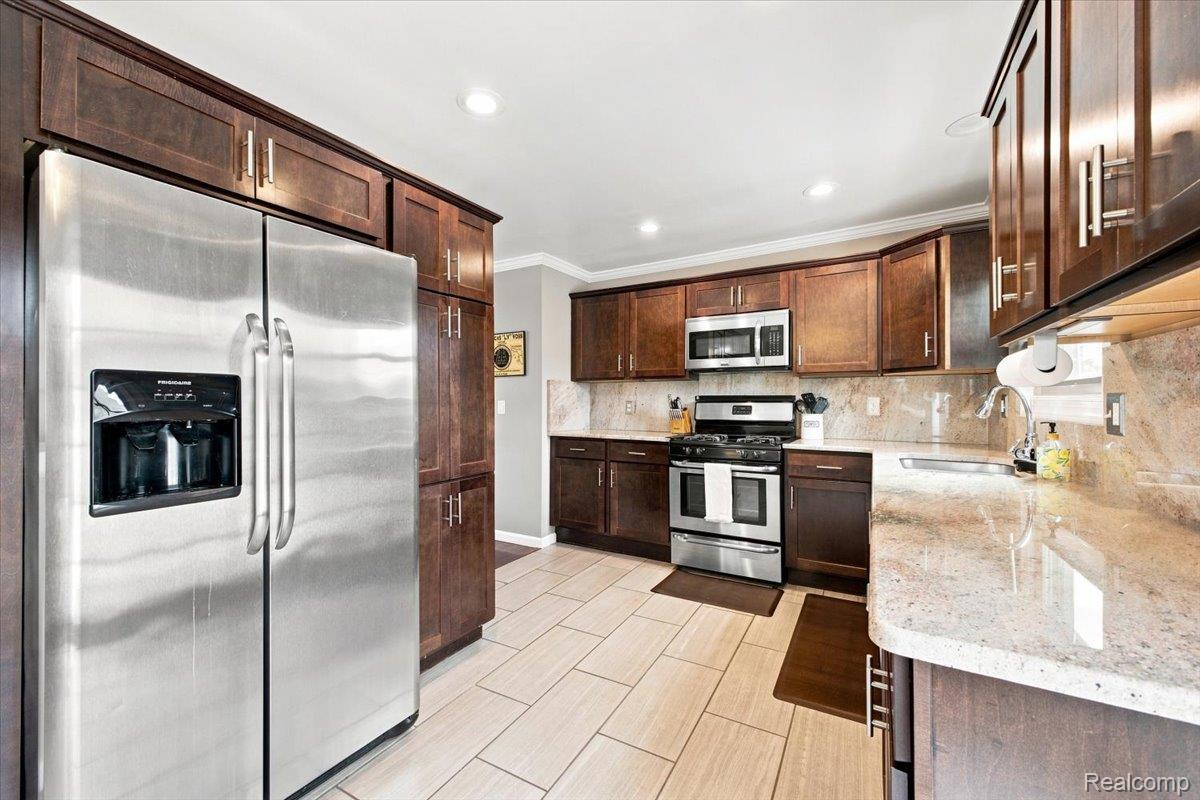 41269 Dunboyne Circle Property Photo 11