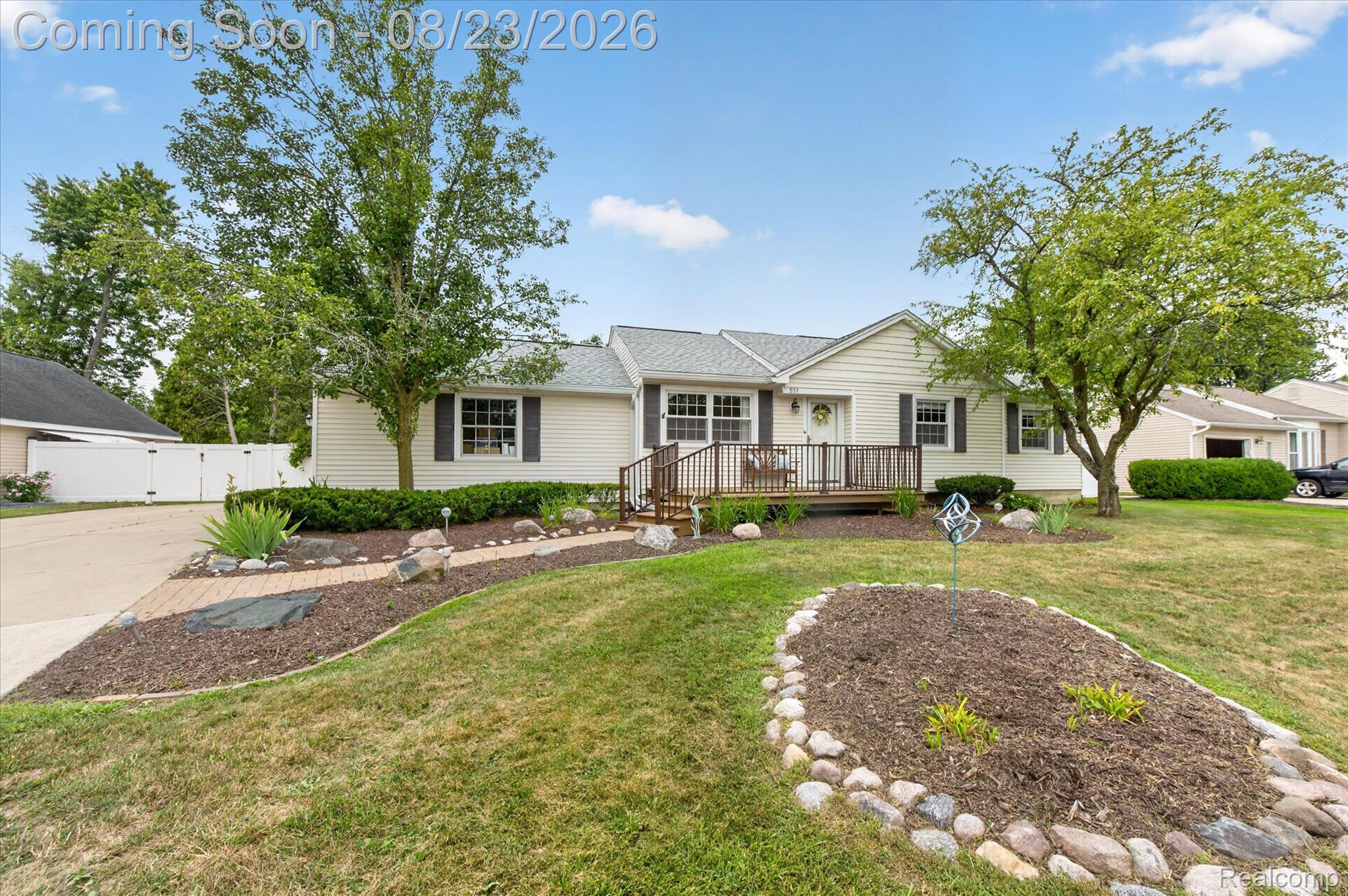 551 Gamma Road Property Photo 1