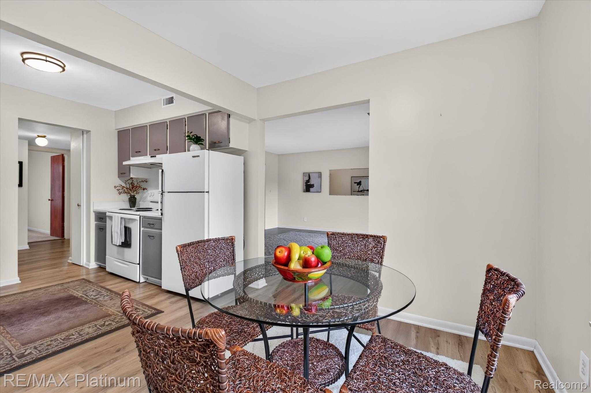 407 W Highland Road 3 Property Photo 12