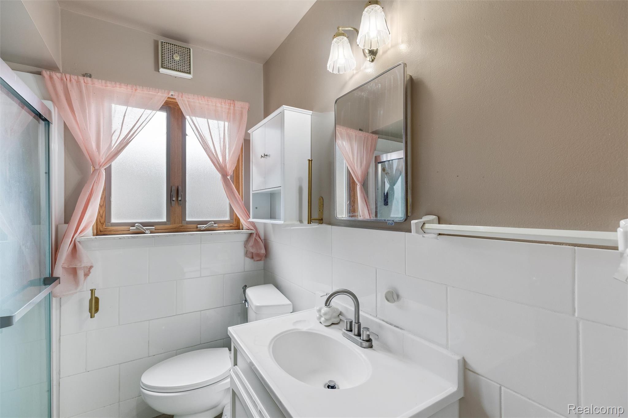 9522 Pardee Road Property Photo 14