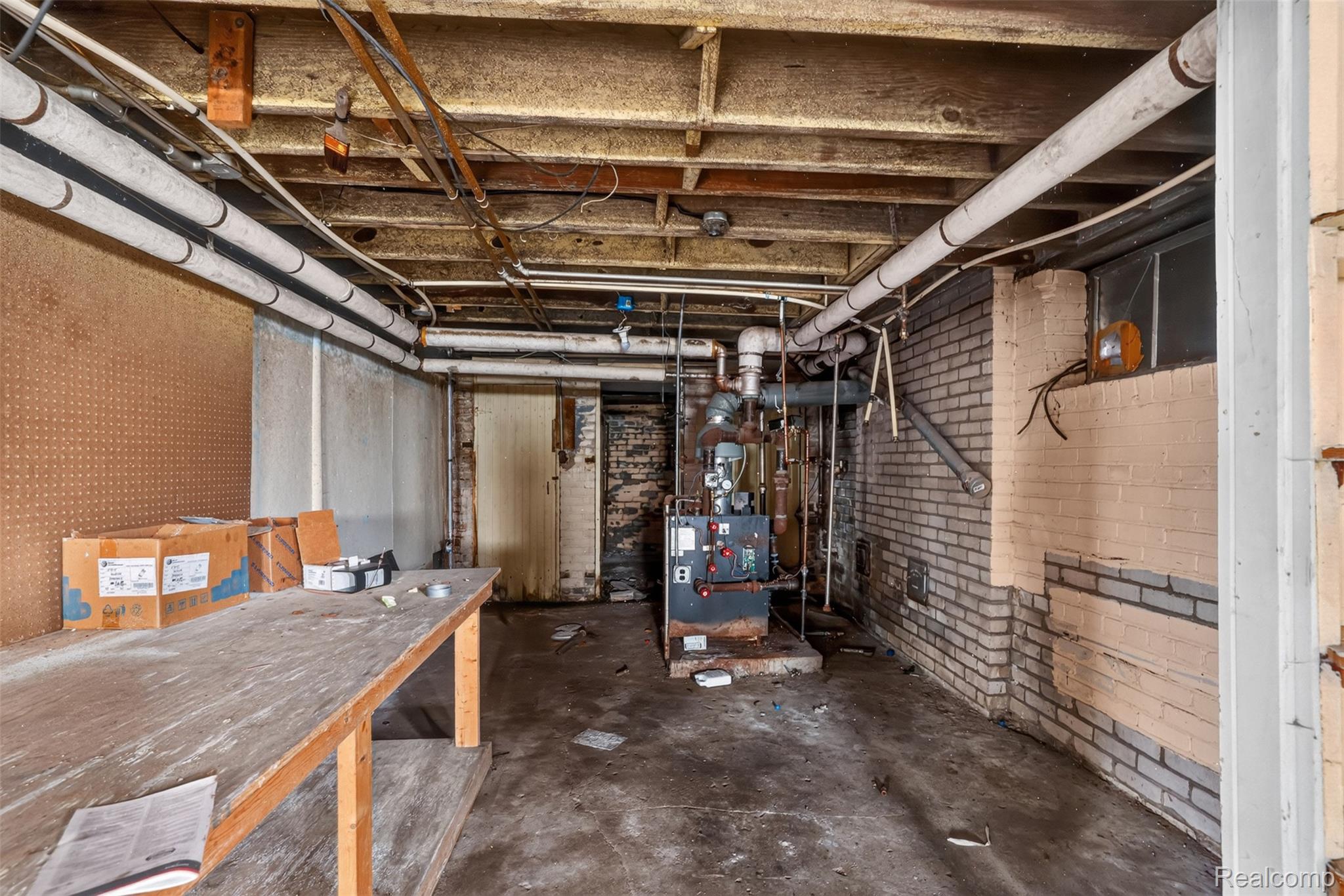 5572 Kensington Avenue Property Photo 16