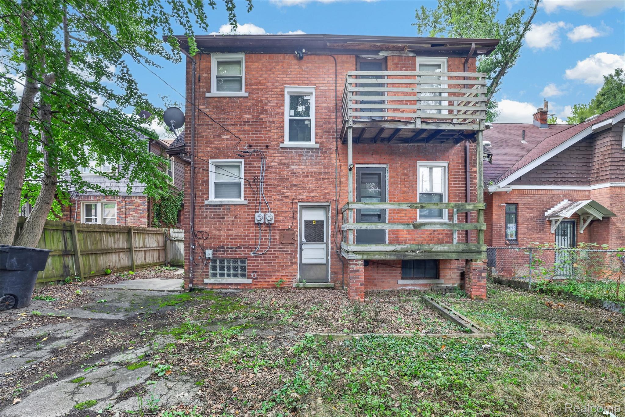 5572 Kensington Avenue Property Photo 34
