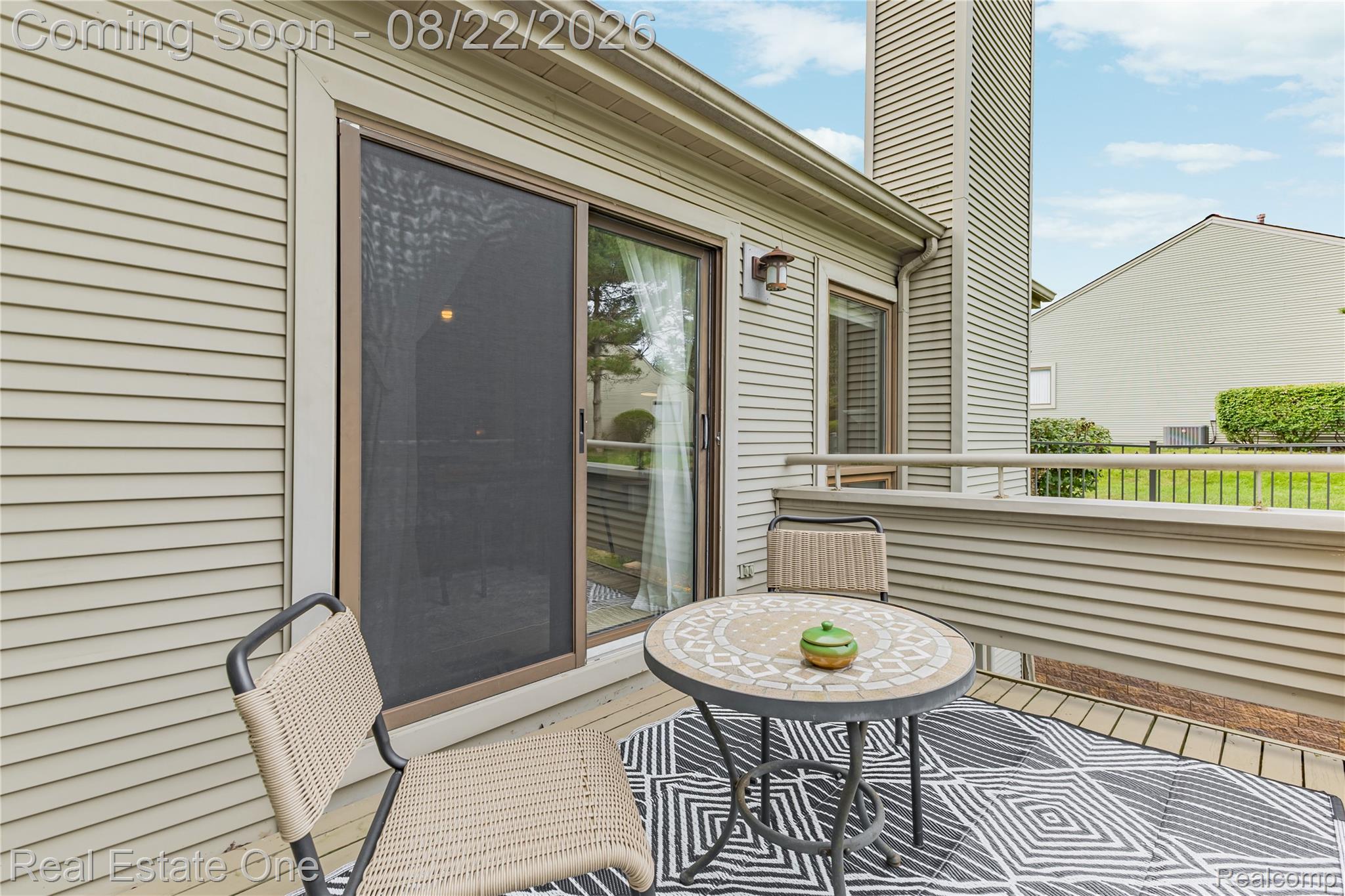 732 Hamilton Court Property Photo 10
