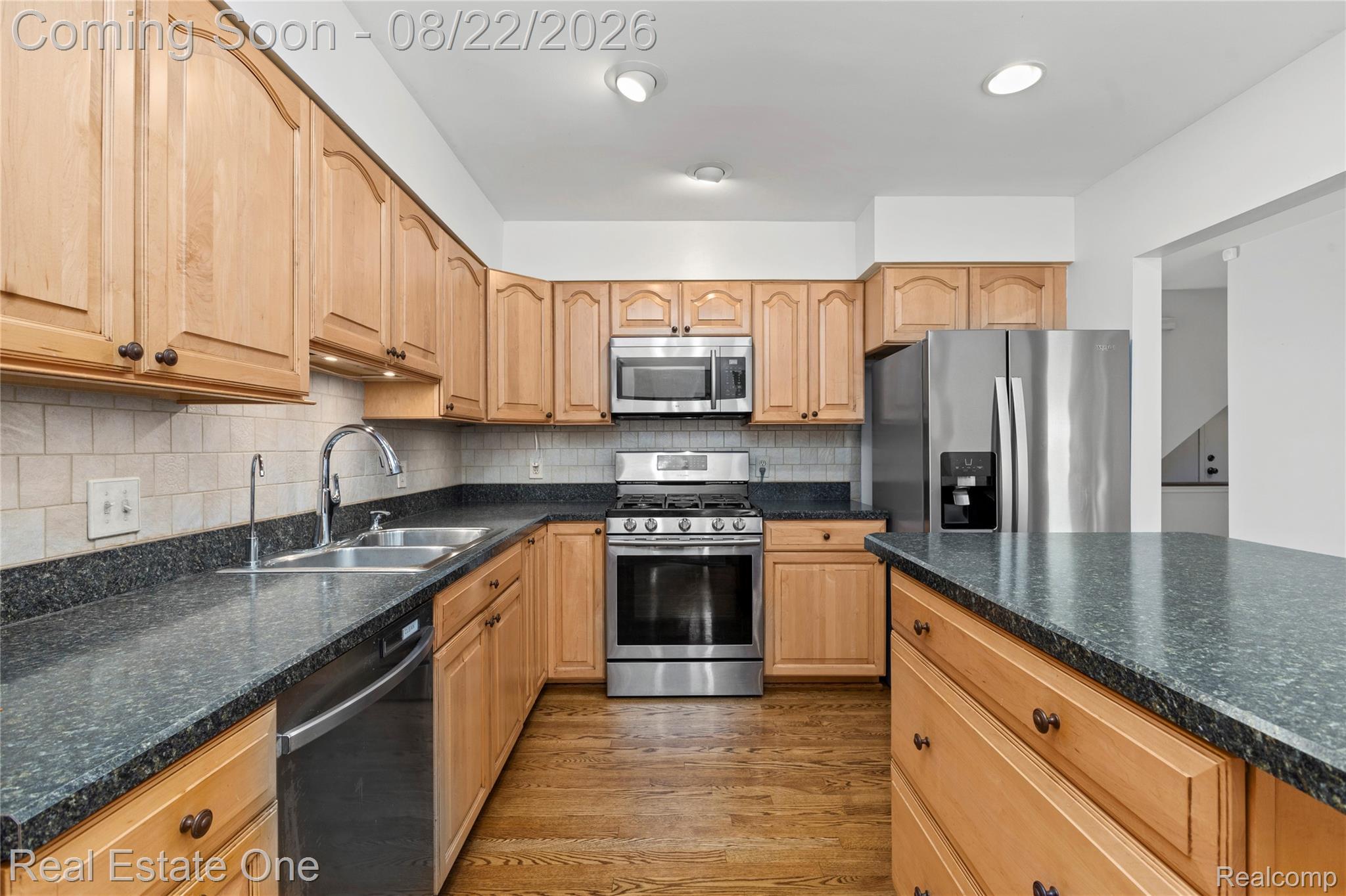 732 Hamilton Court Property Photo 13