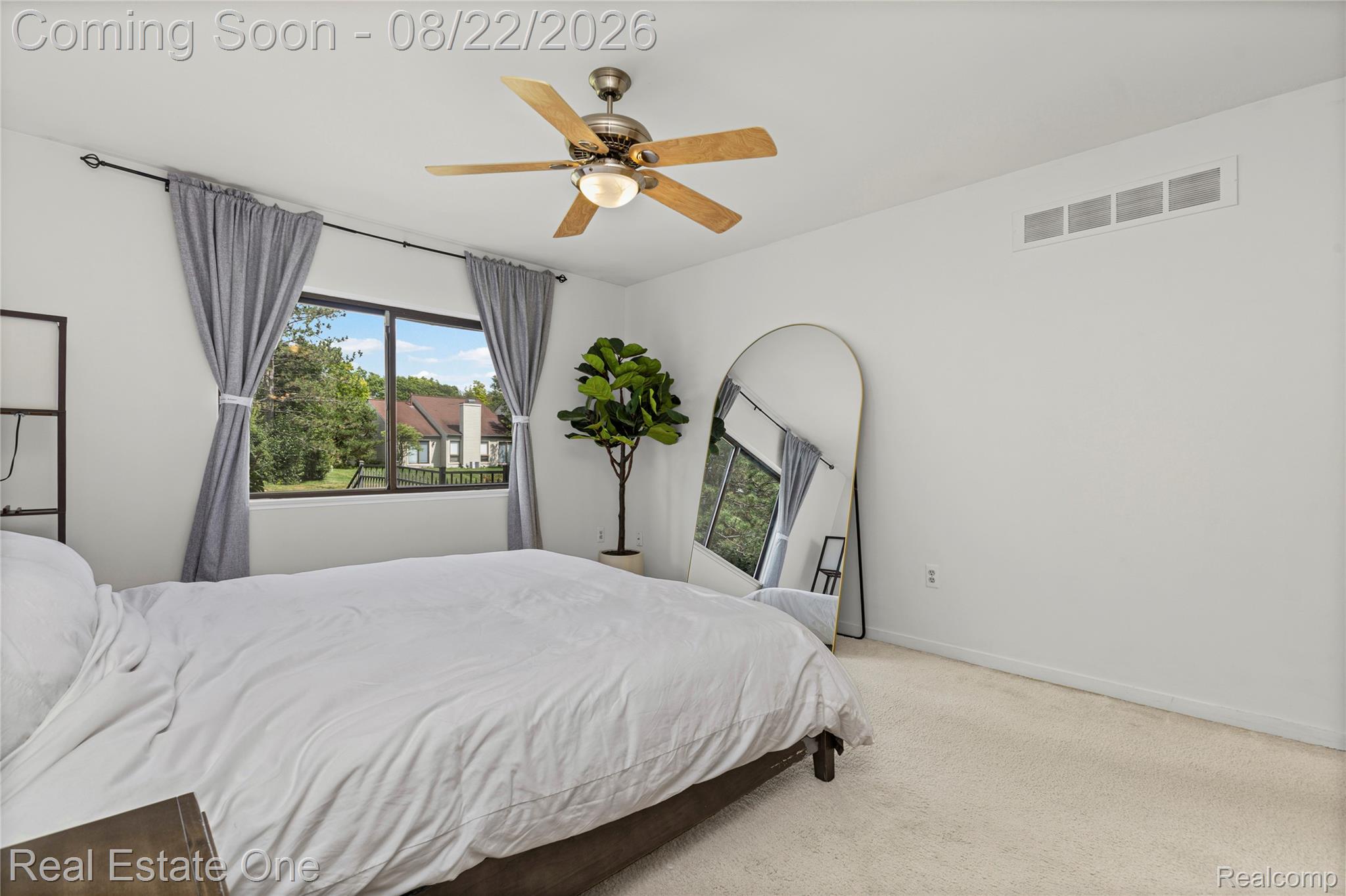 732 Hamilton Court Property Photo 16