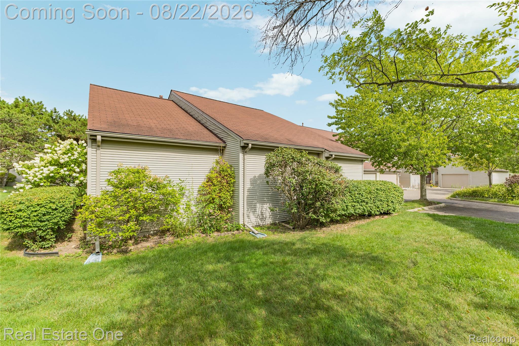 732 Hamilton Court Property Photo 35