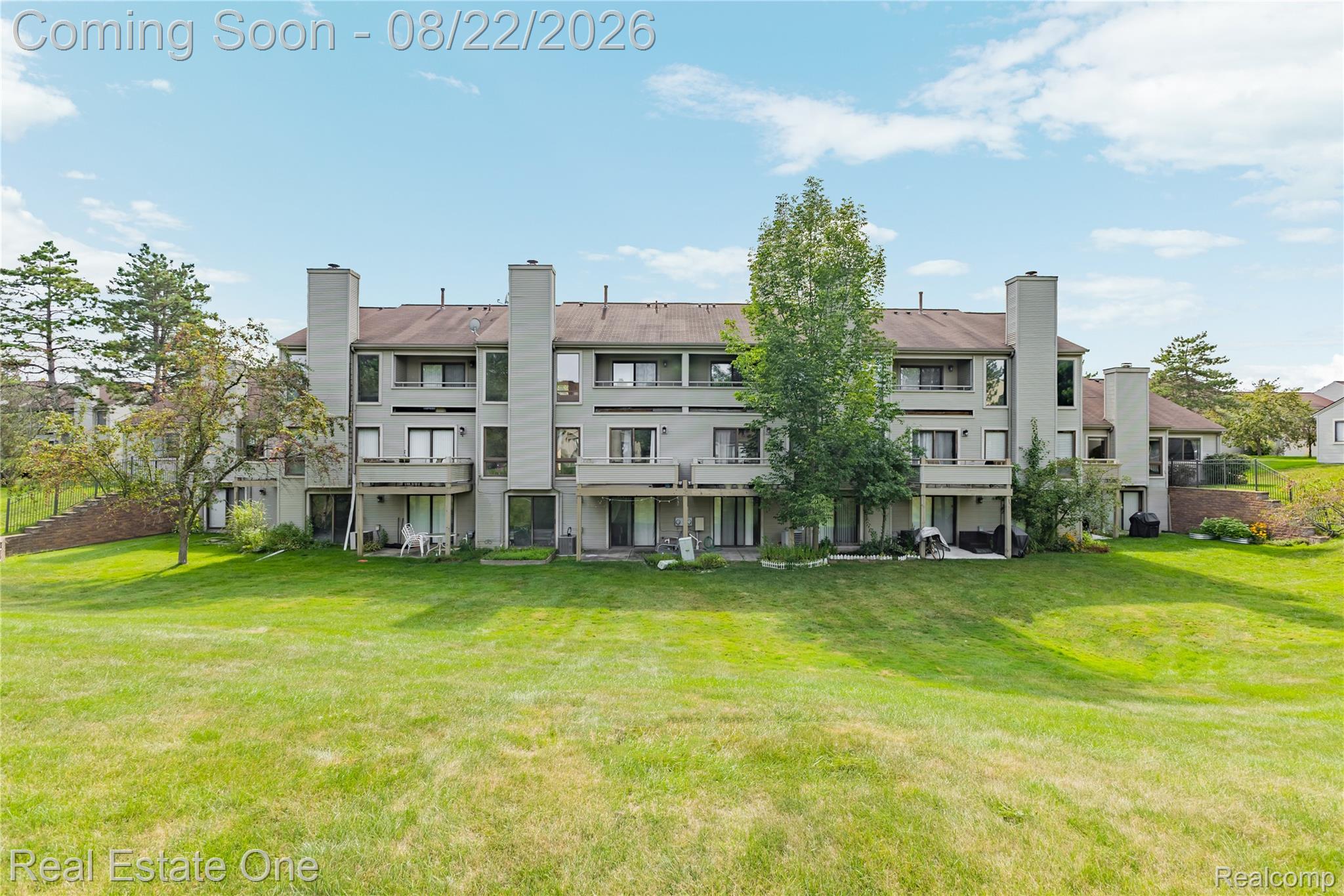 732 Hamilton Court Property Photo 38