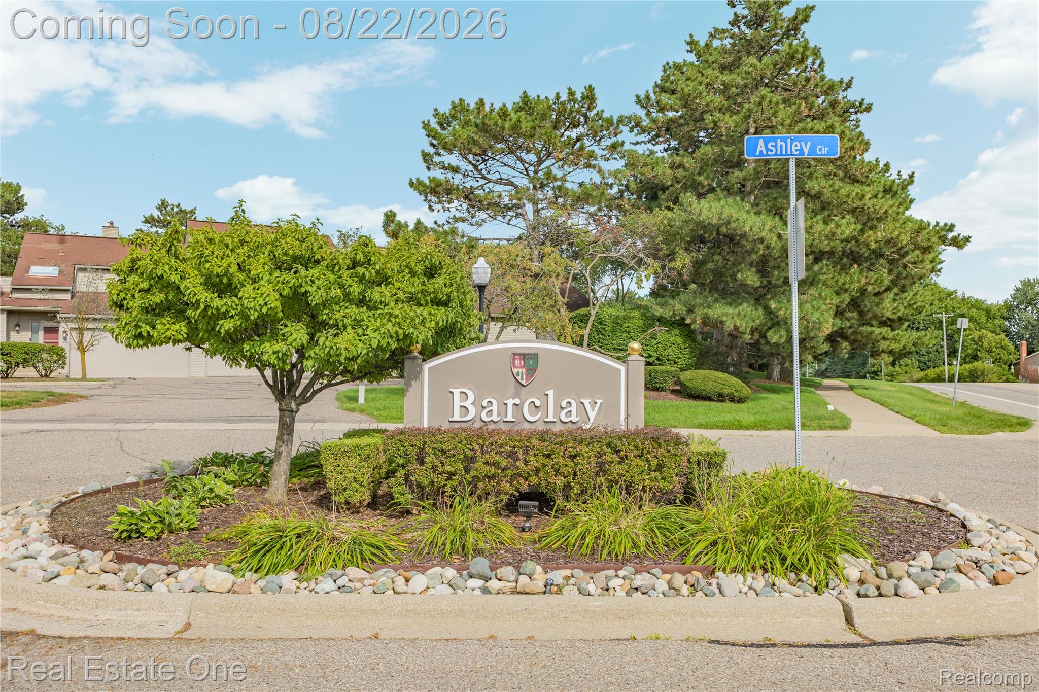 732 Hamilton Court Property Photo 39