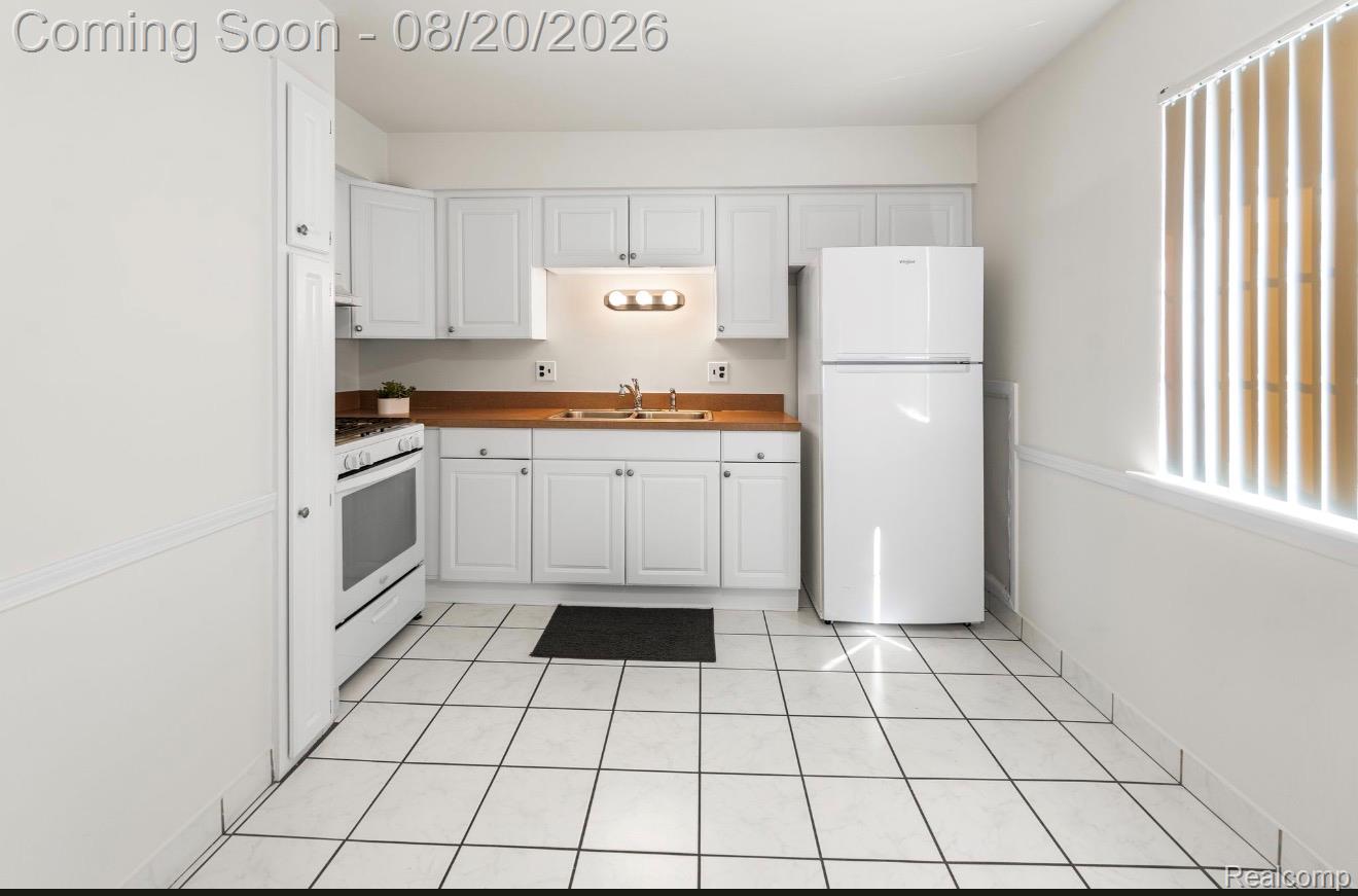 8140 Crestview Drive Property Photo 17