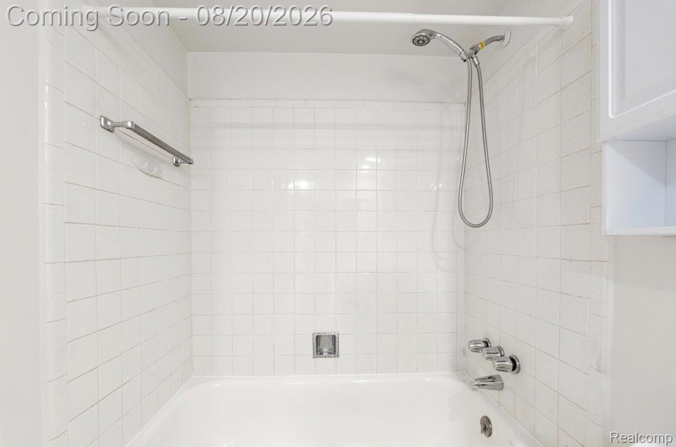 8140 Crestview Drive Property Photo 20