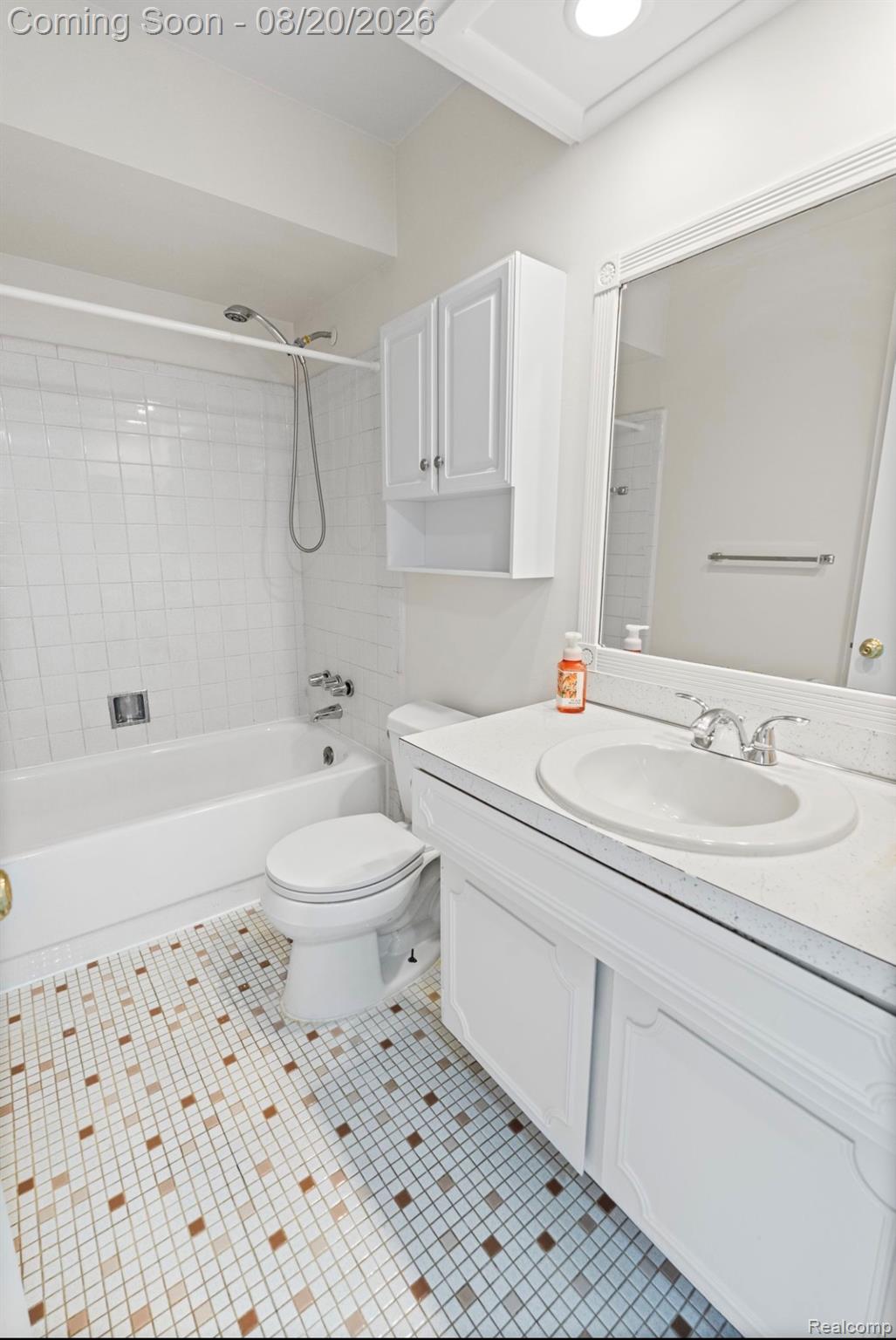8140 Crestview Drive Property Photo 21