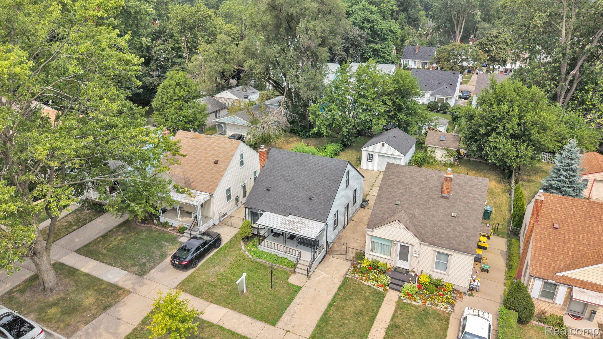24840 New York Street Property Photo 4