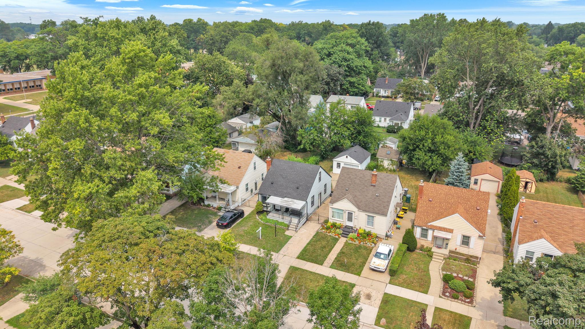 24840 New York Street Property Photo 5