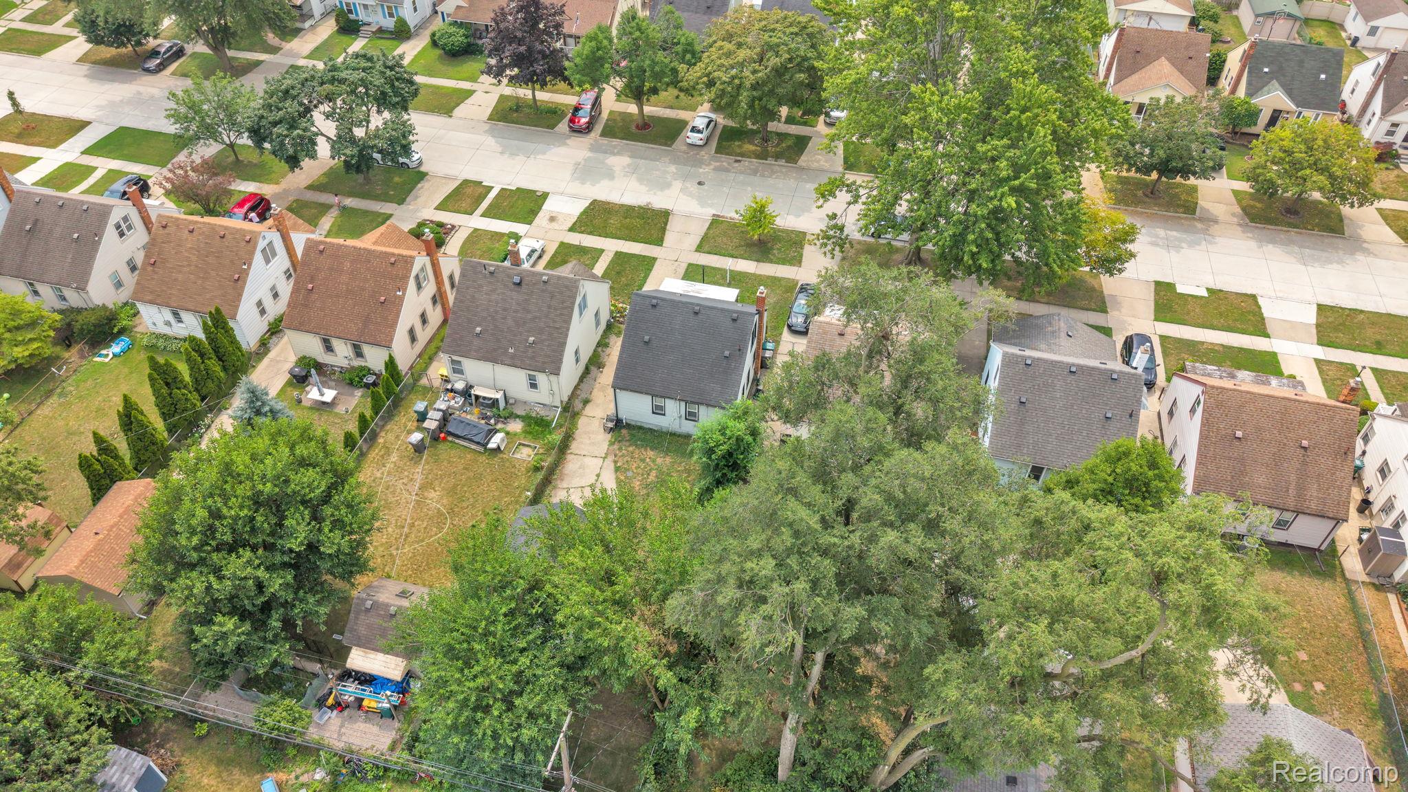 24840 New York Street Property Photo 8