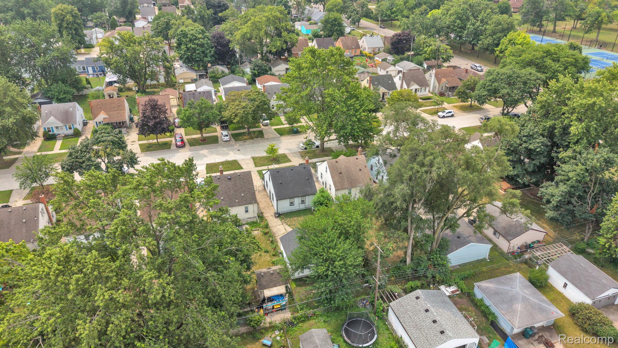 24840 New York Street Property Photo 9