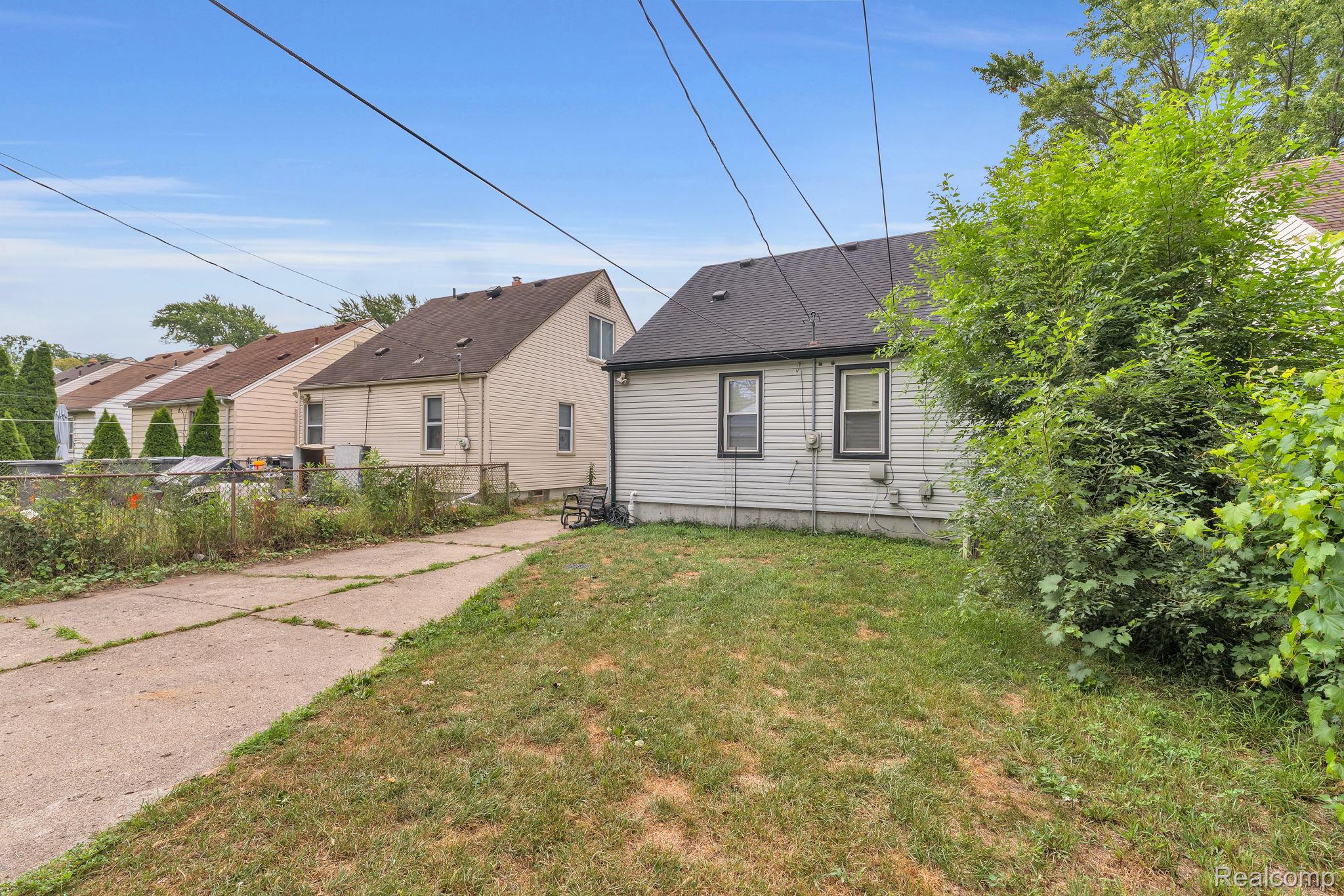 24840 New York Street Property Photo 26