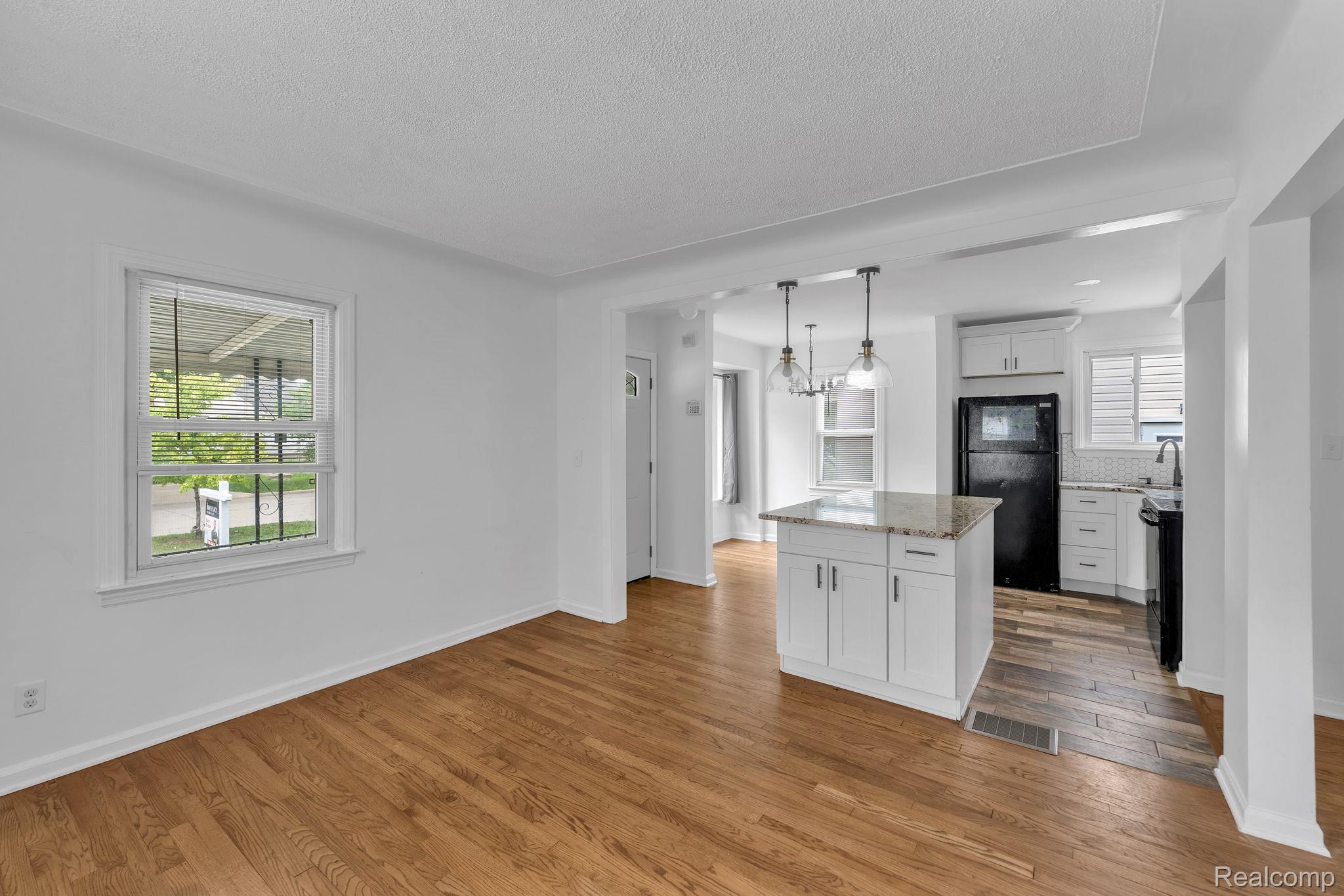 24840 New York Street Property Photo 28