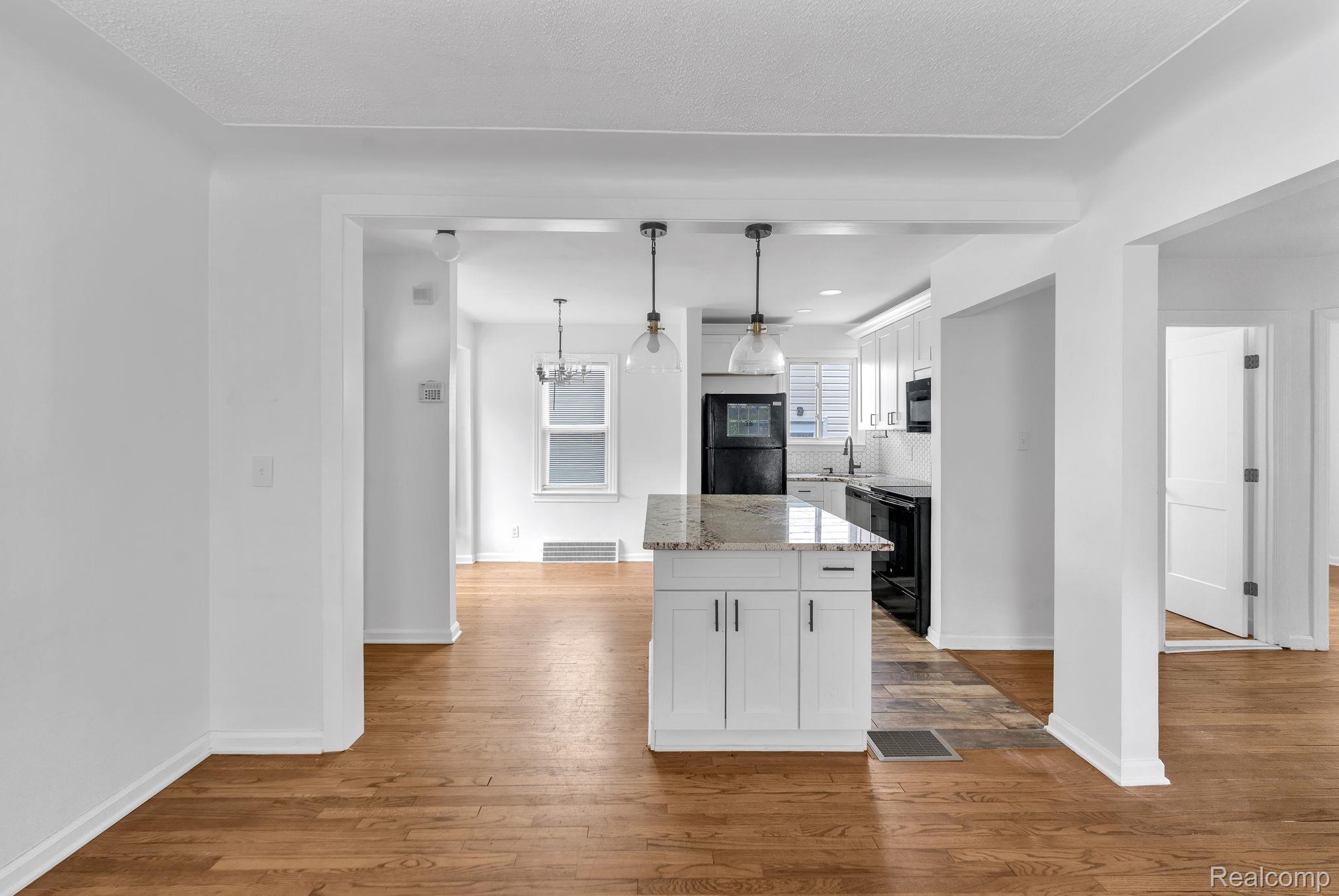 24840 New York Street Property Photo 29