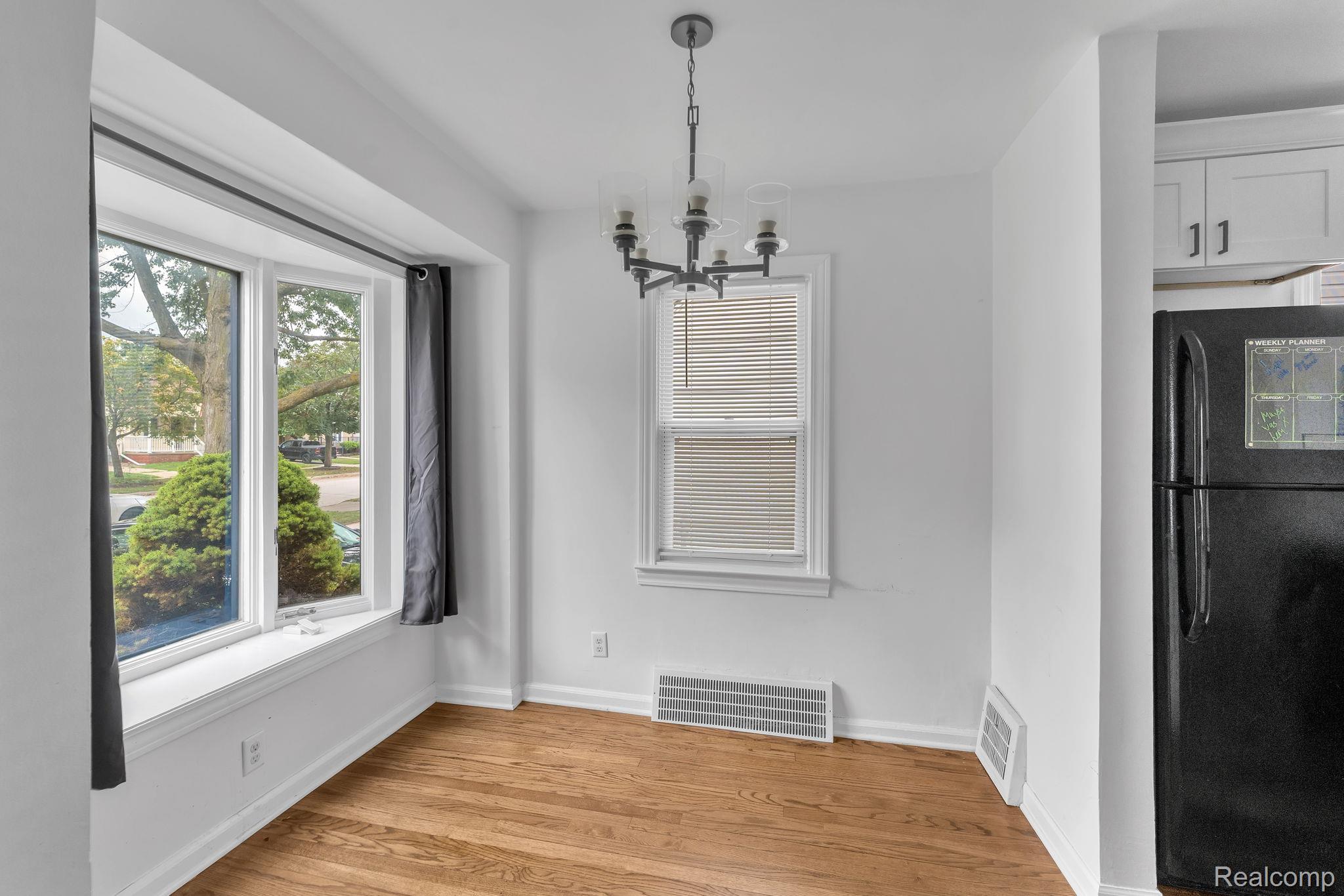 24840 New York Street Property Photo 31