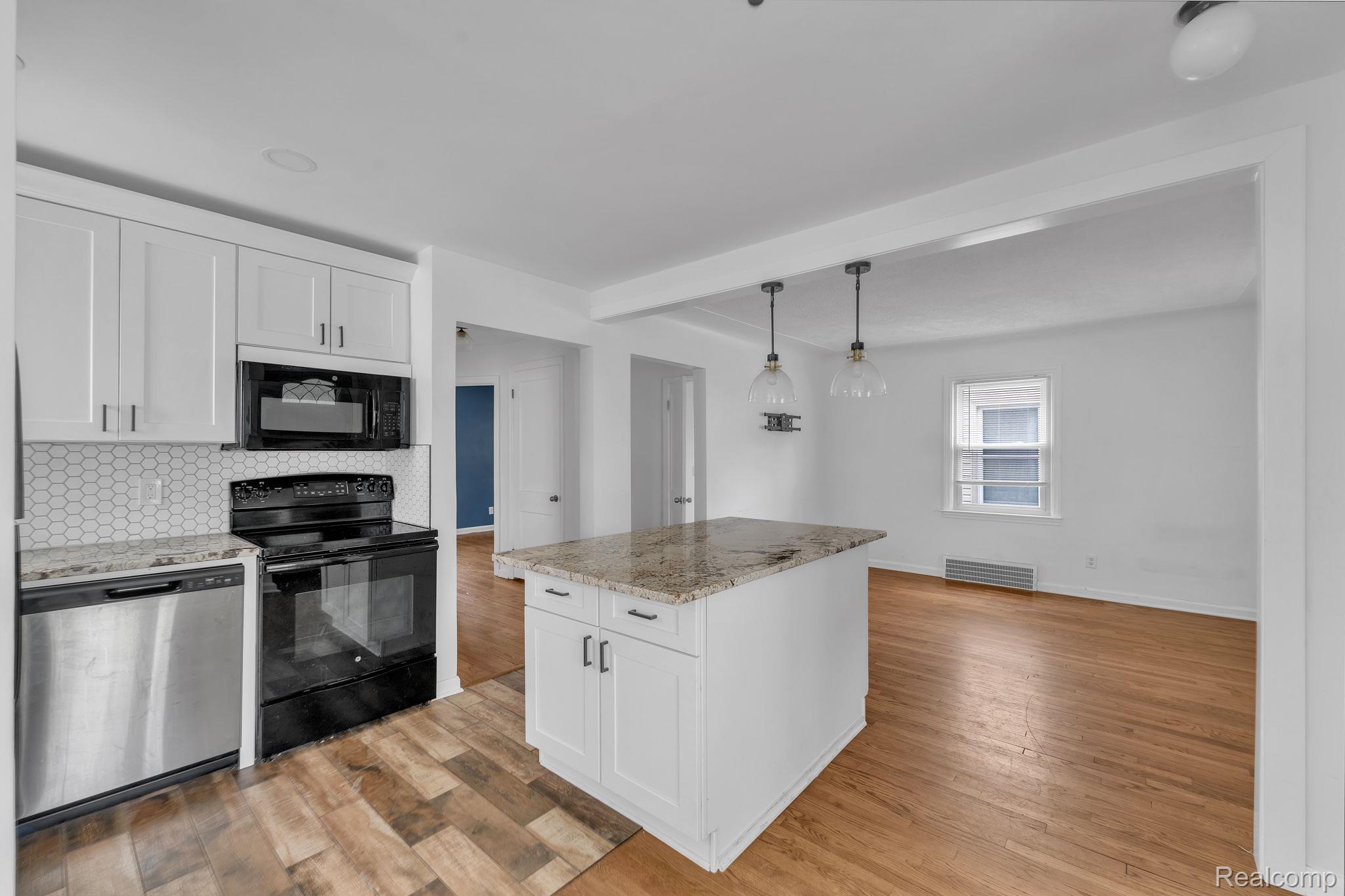 24840 New York Street Property Photo 33