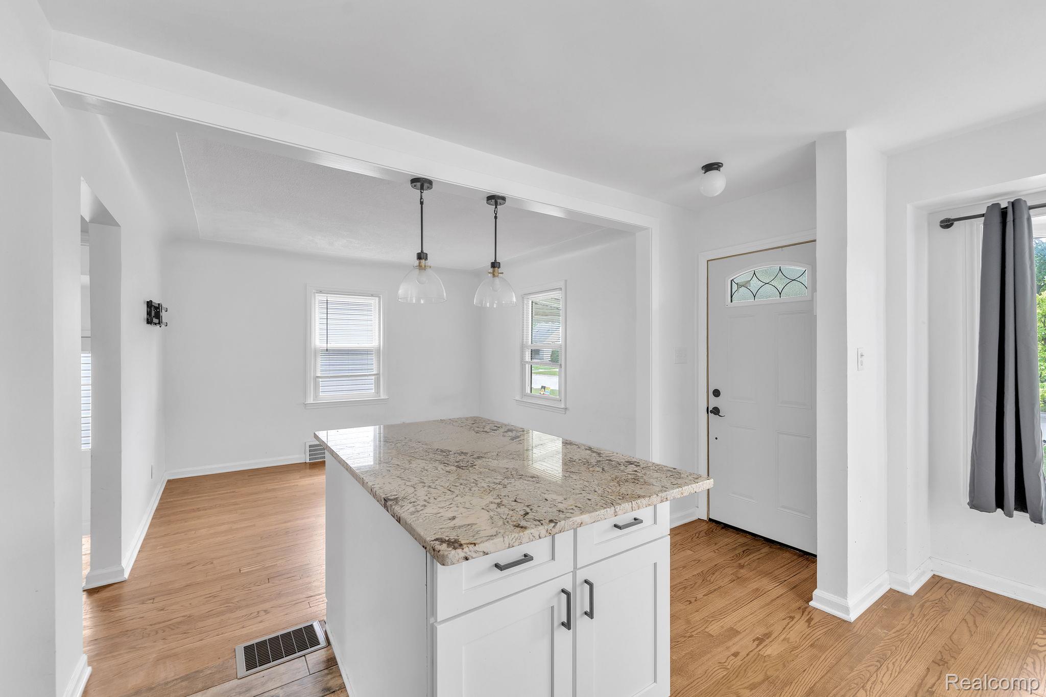 24840 New York Street Property Photo 34