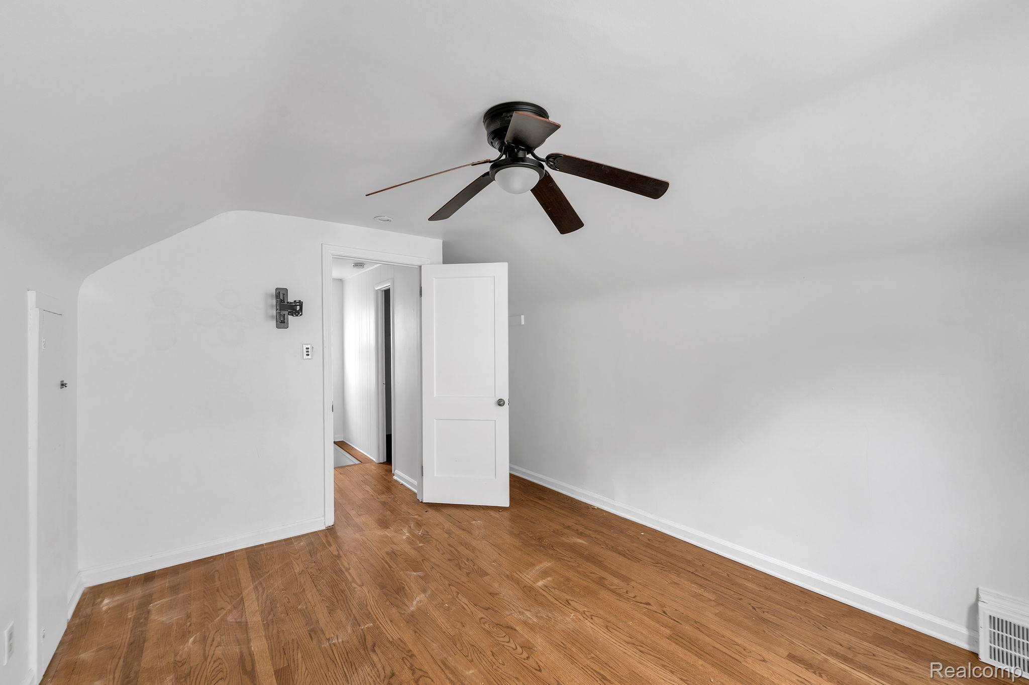 24840 New York Street Property Photo 41