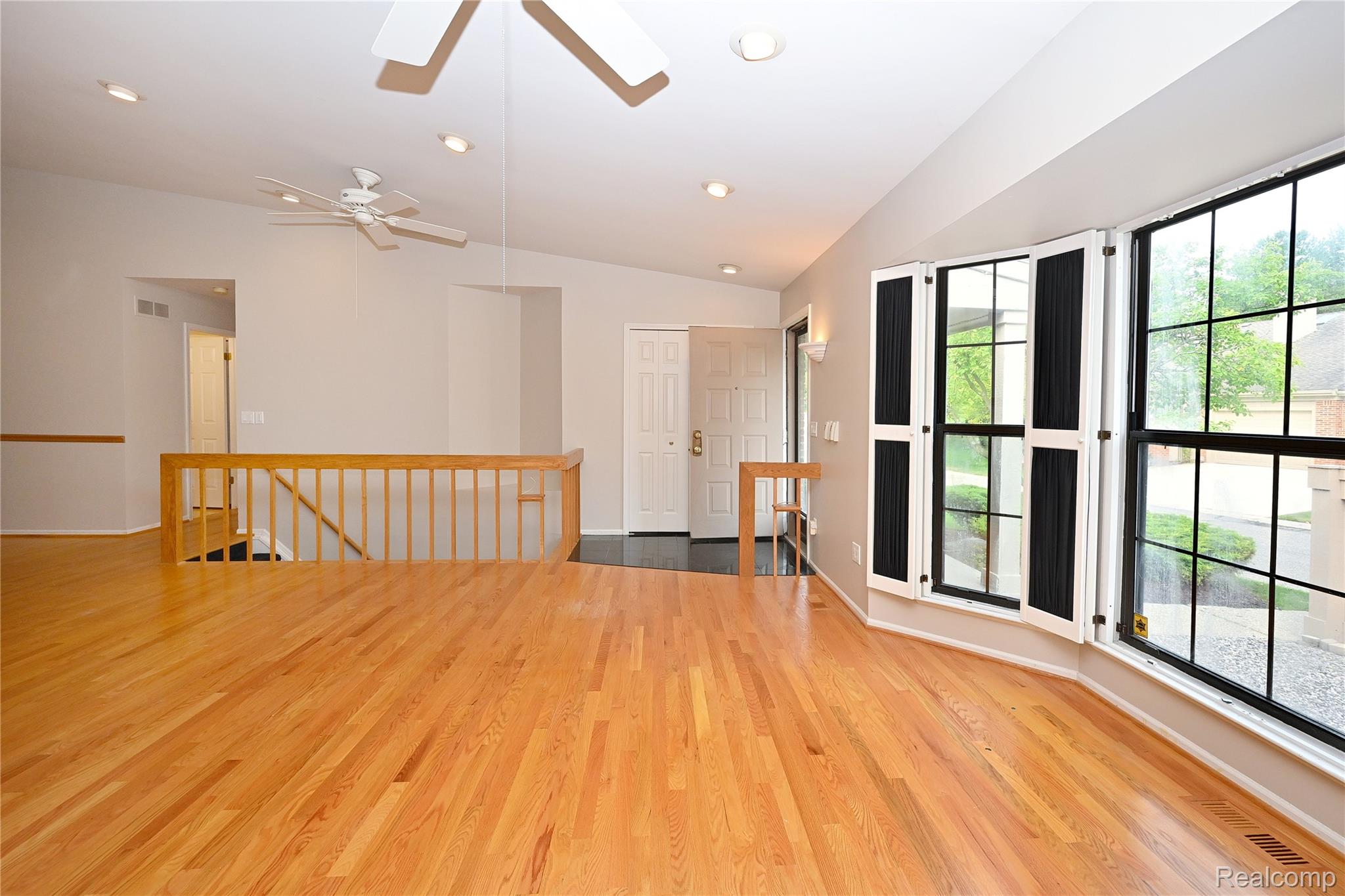 7274 Westchester Road 8 Property Photo 6