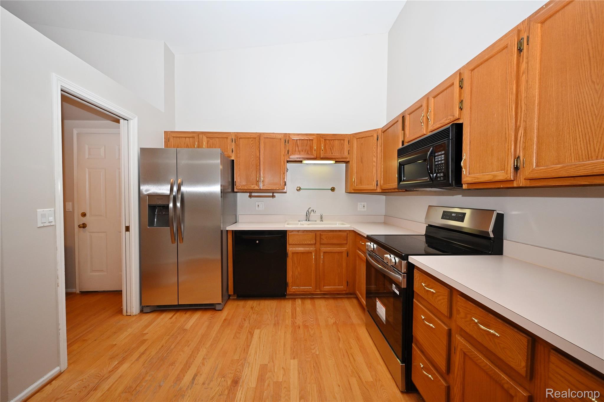 7274 Westchester Road 8 Property Photo 9