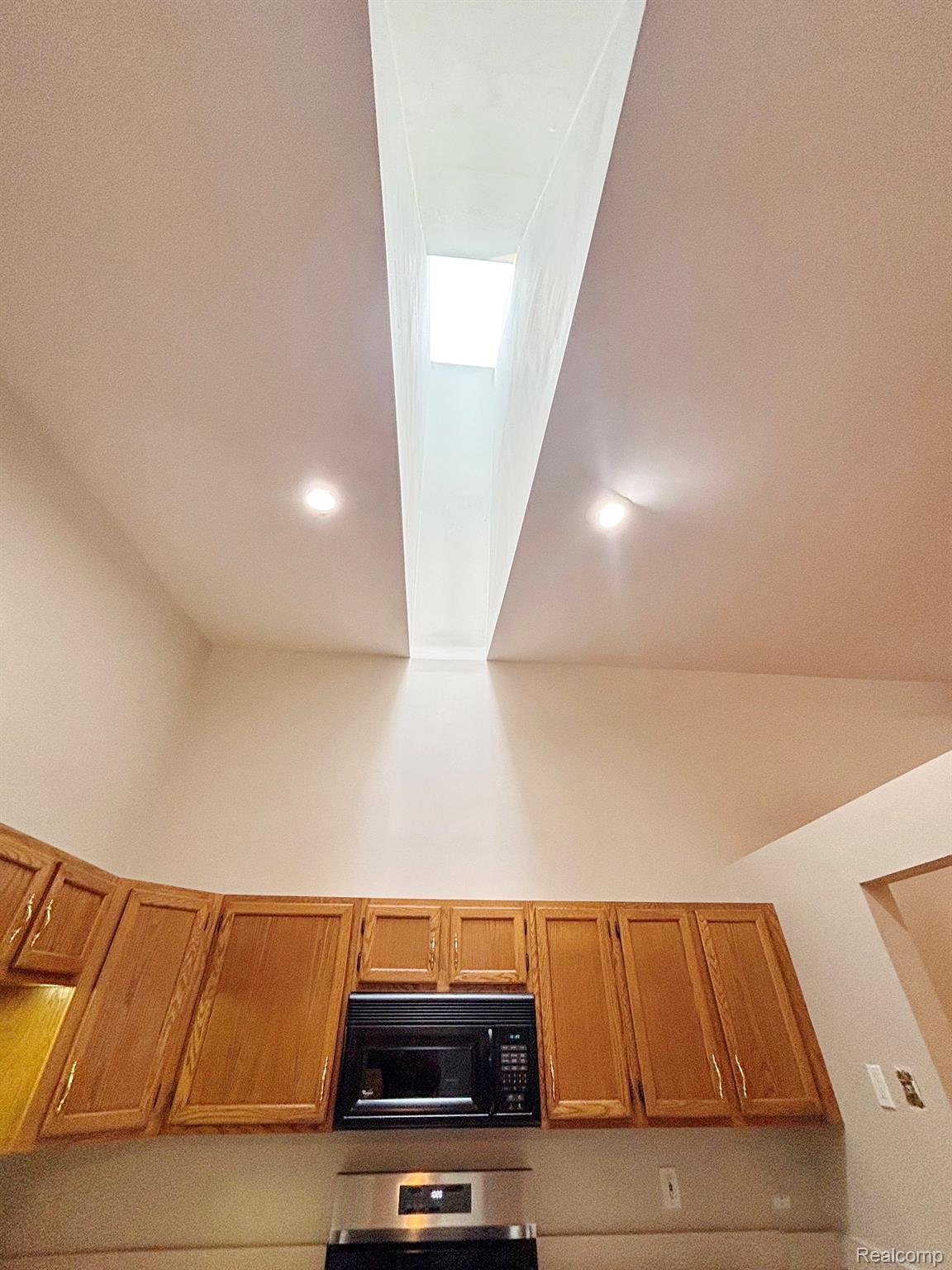 7274 Westchester Road 8 Property Photo 11
