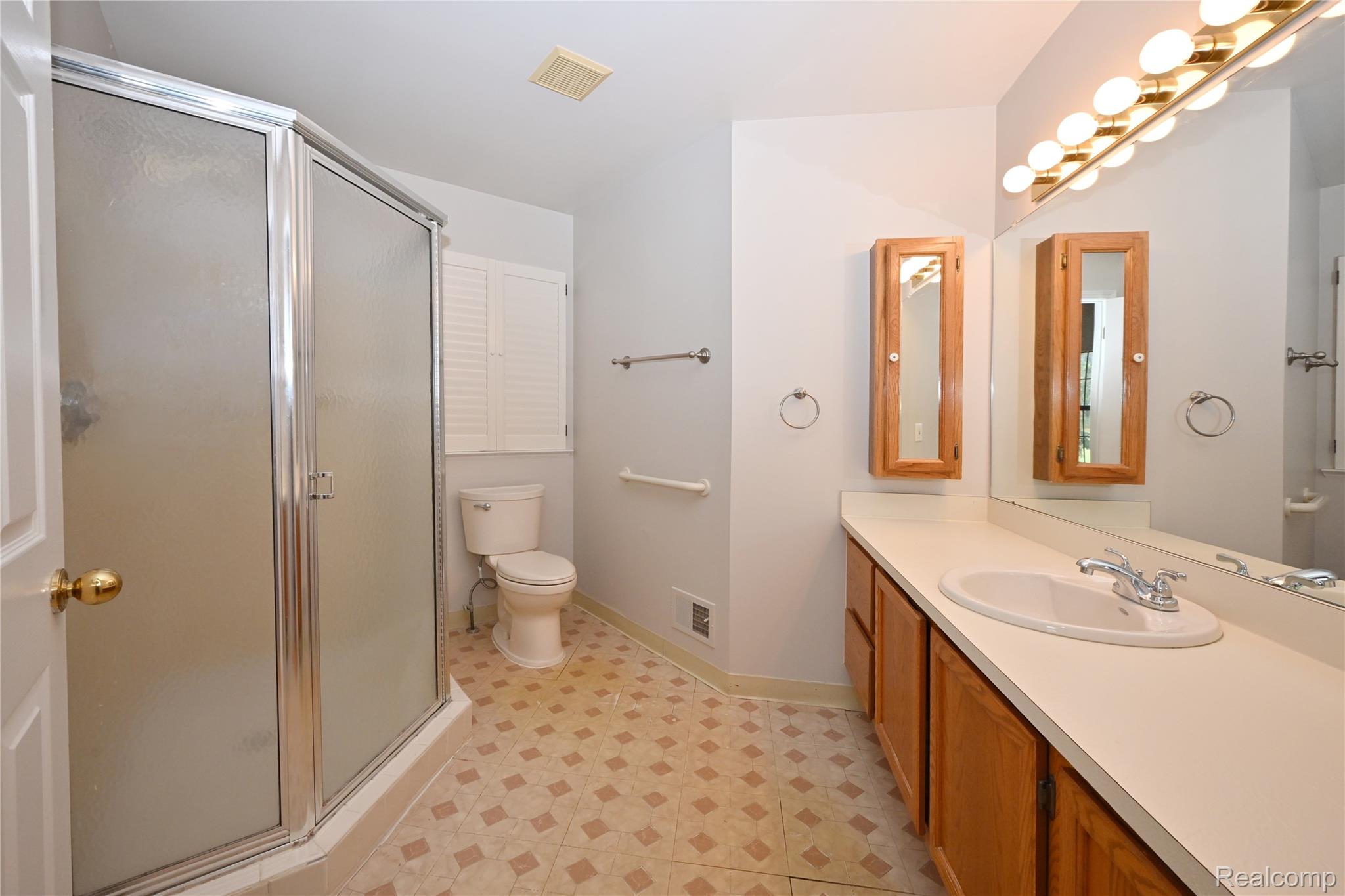 7274 Westchester Road 8 Property Photo 18