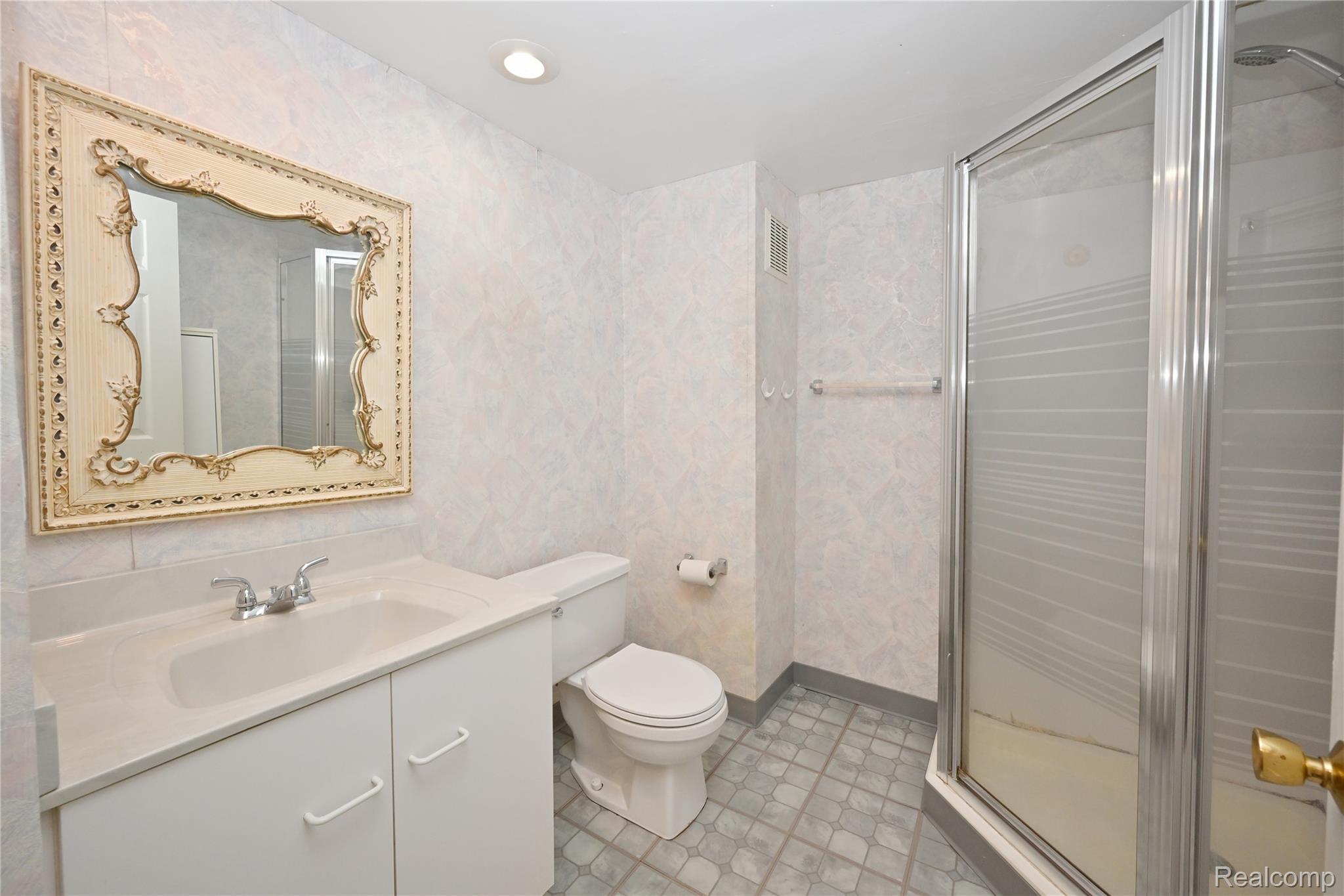 7274 Westchester Road 8 Property Photo 30