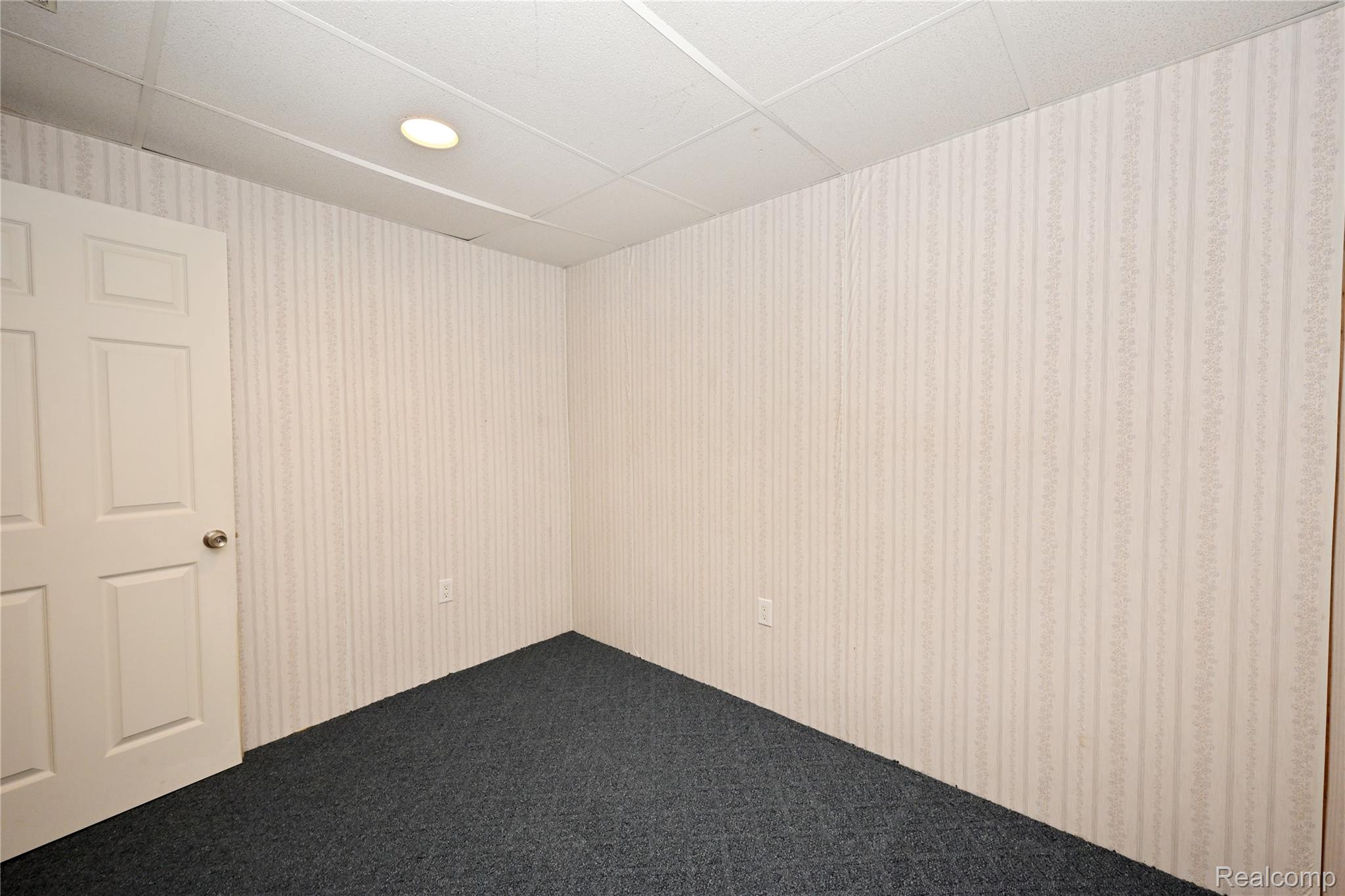 7274 Westchester Road 8 Property Photo 33