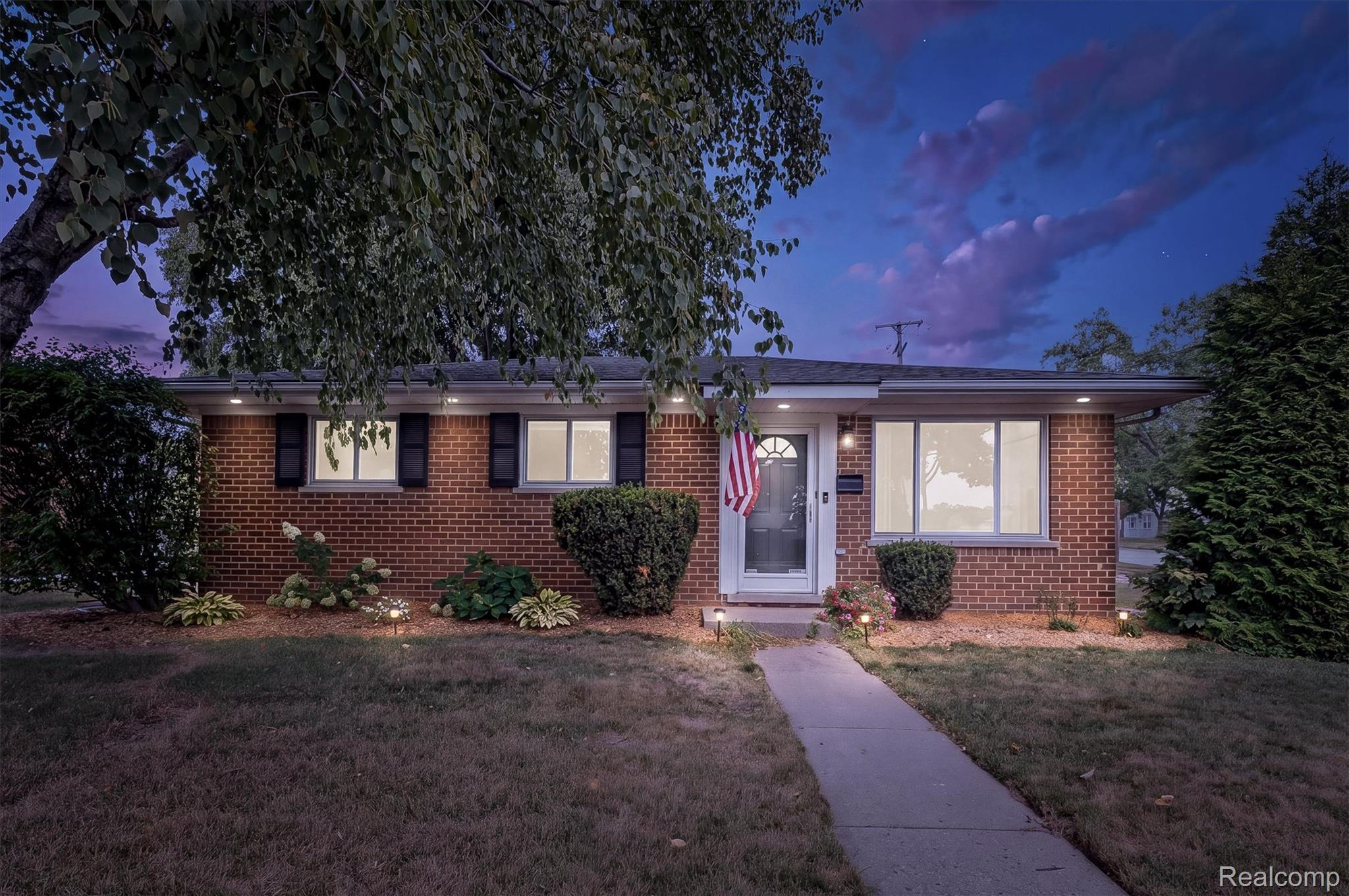 908 Elmsford Drive Property Photo 1