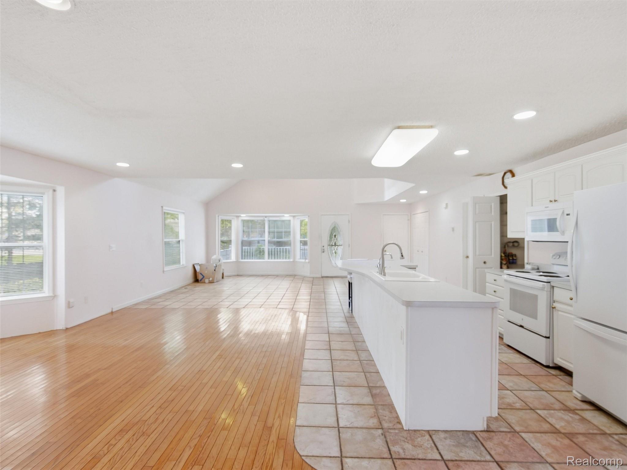 8954 Patrick Drive Property Photo 9