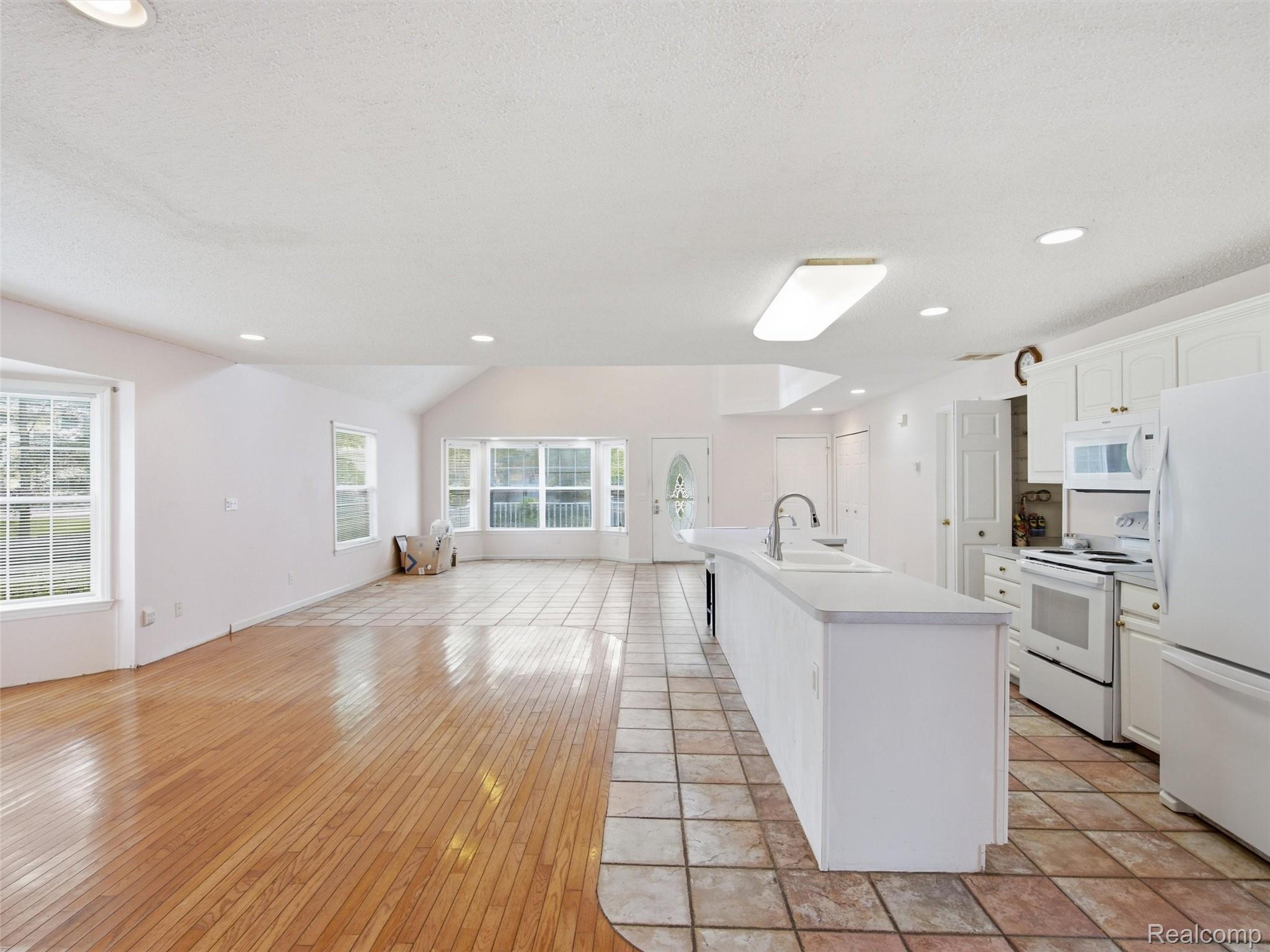 8954 Patrick Drive Property Photo 10