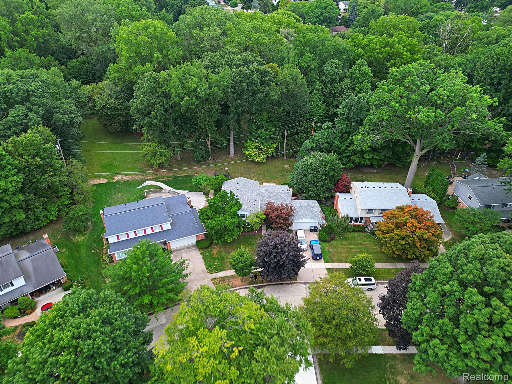 16087 Riverside Street Property Photo 1