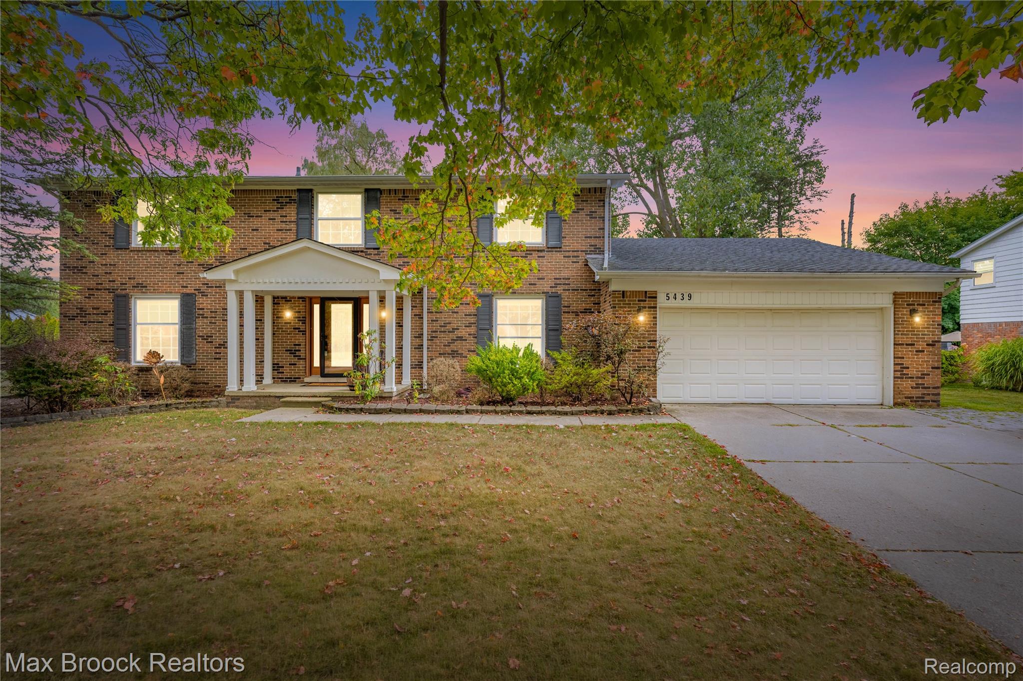 5439 Deerfield Village Drive Property Photo 1