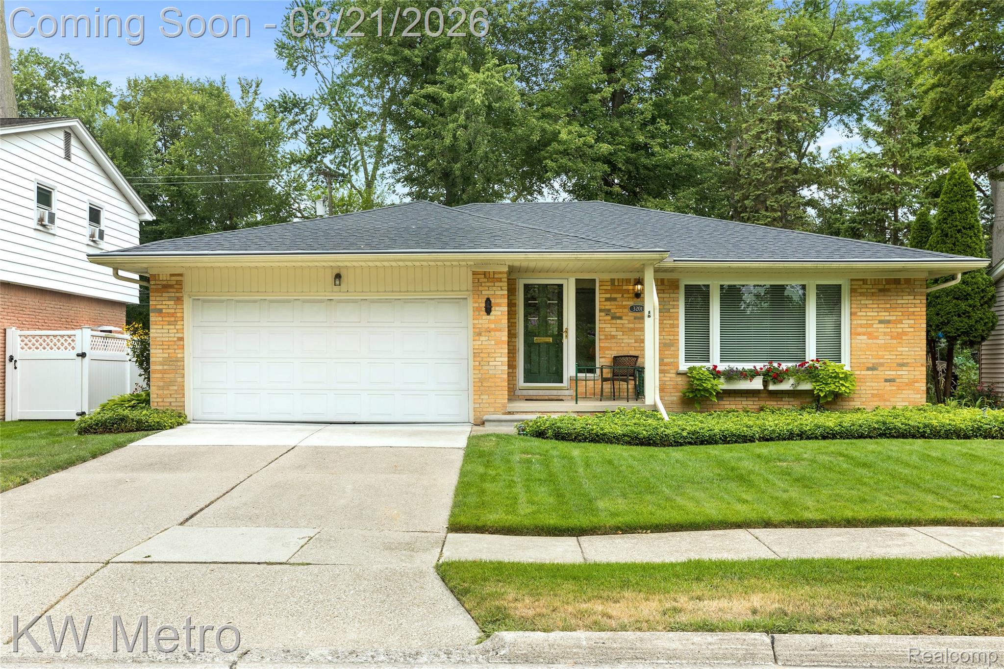 3201 Marion Drive Property Photo 1