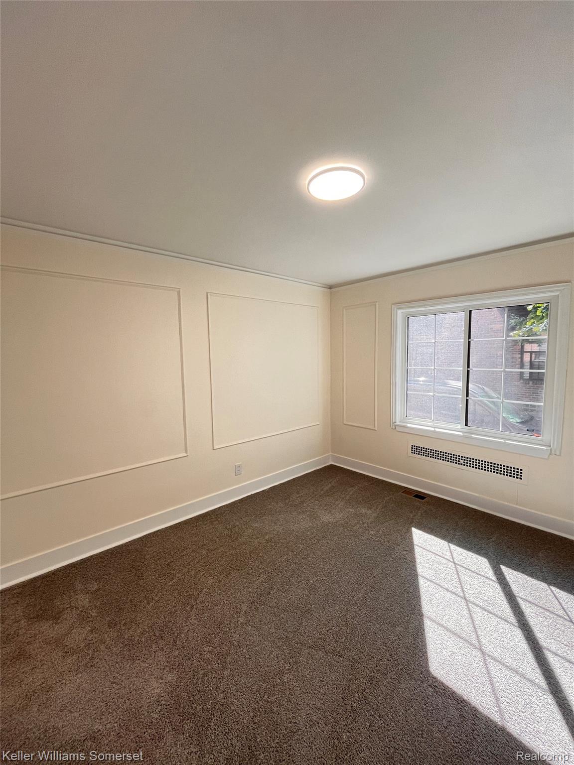 12604 E Outer Drive Property Photo 16