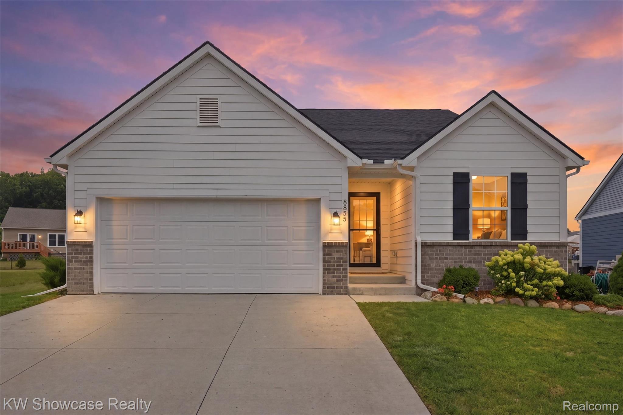8855 Somerset Lane Property Photo 1