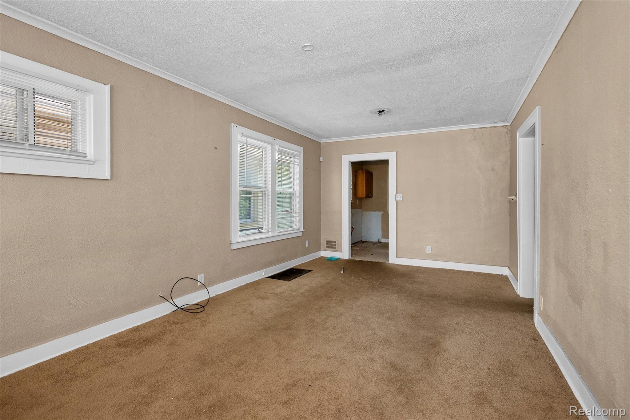 7667 Ellsworth Street Property Photo 3