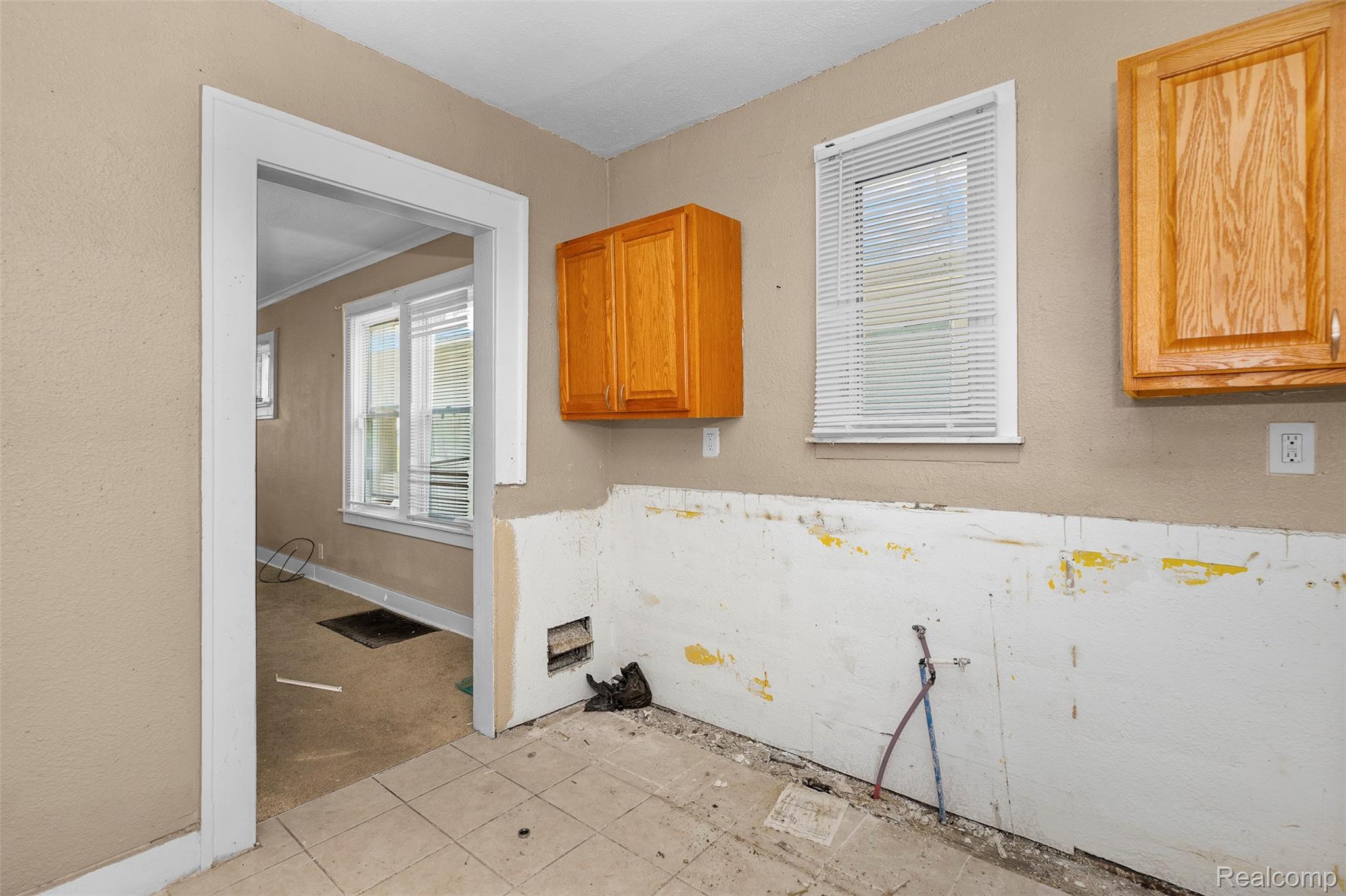 7667 Ellsworth Street Property Photo 5