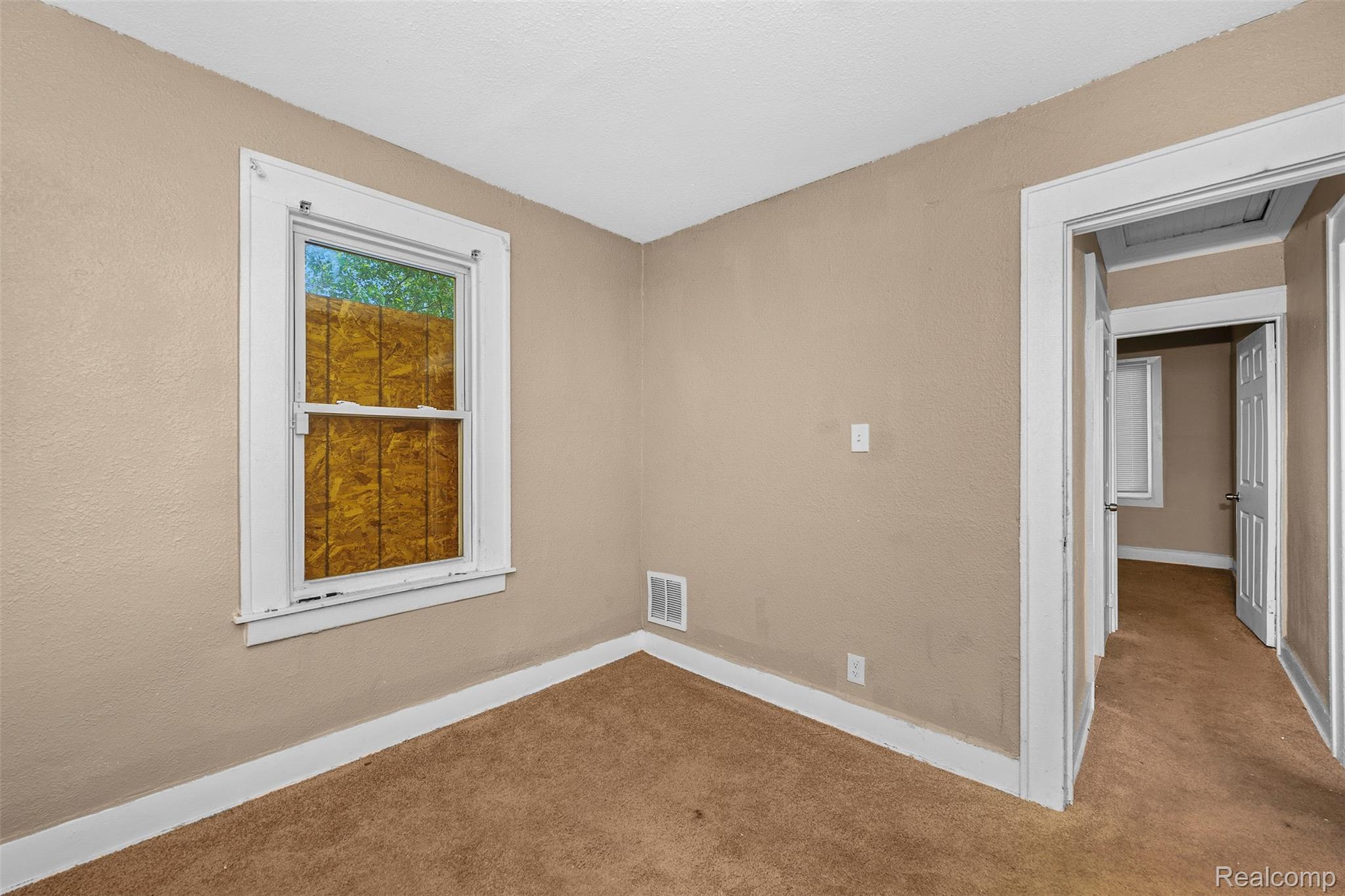7667 Ellsworth Street Property Photo 6