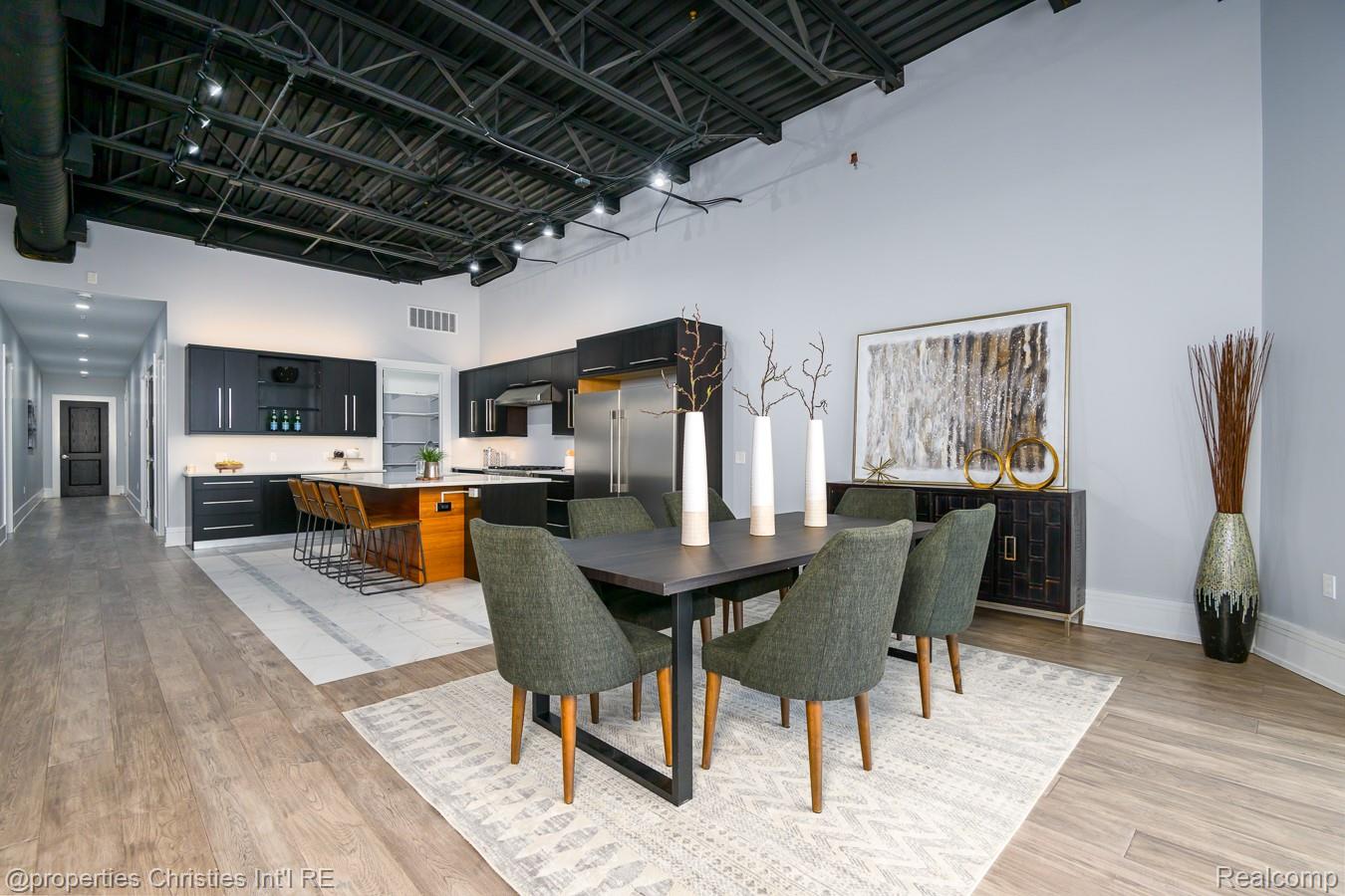 32686 Woodward Avenue E Property Photo 6