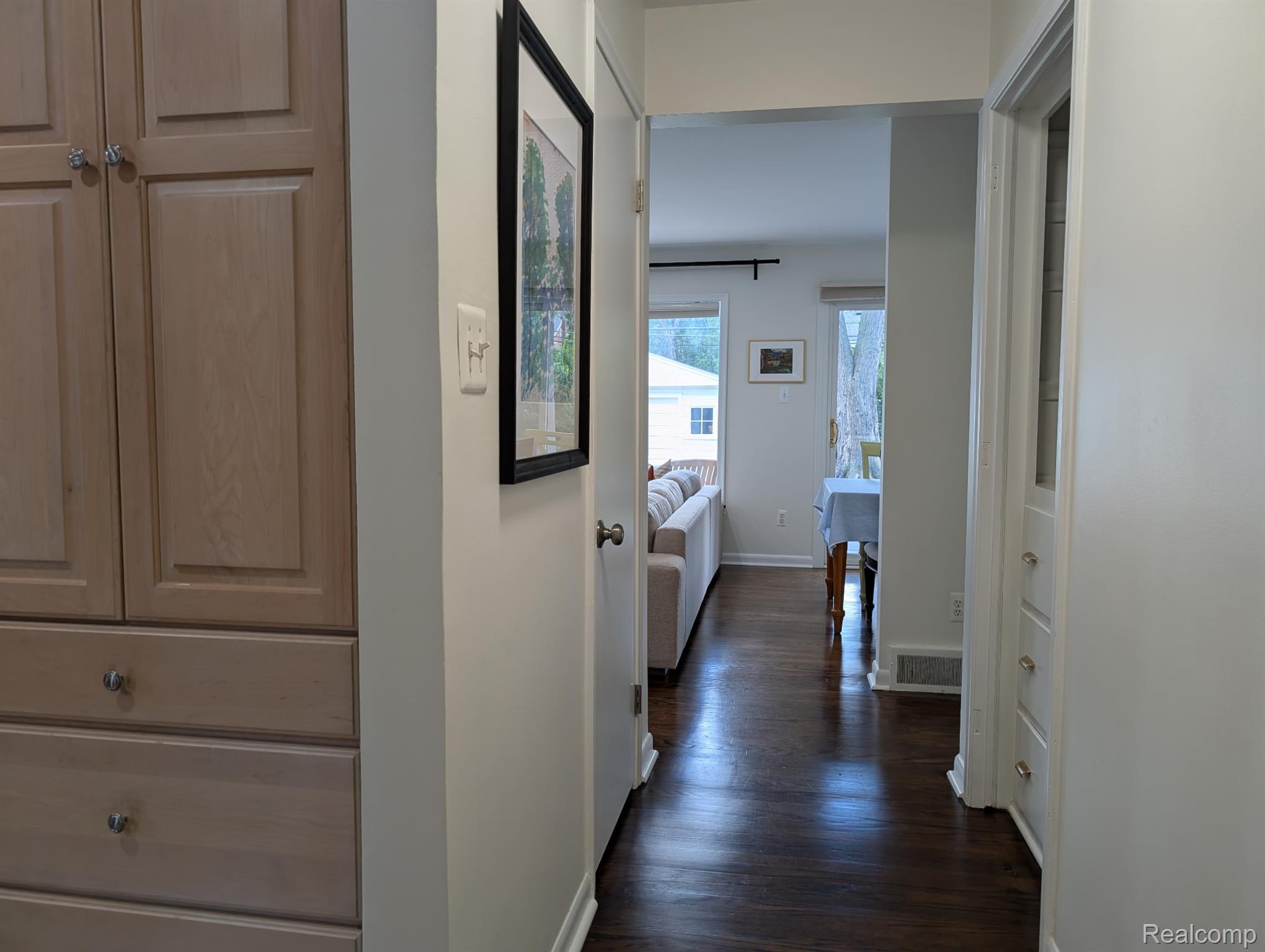 15669 Buckingham Avenue Property Photo 6