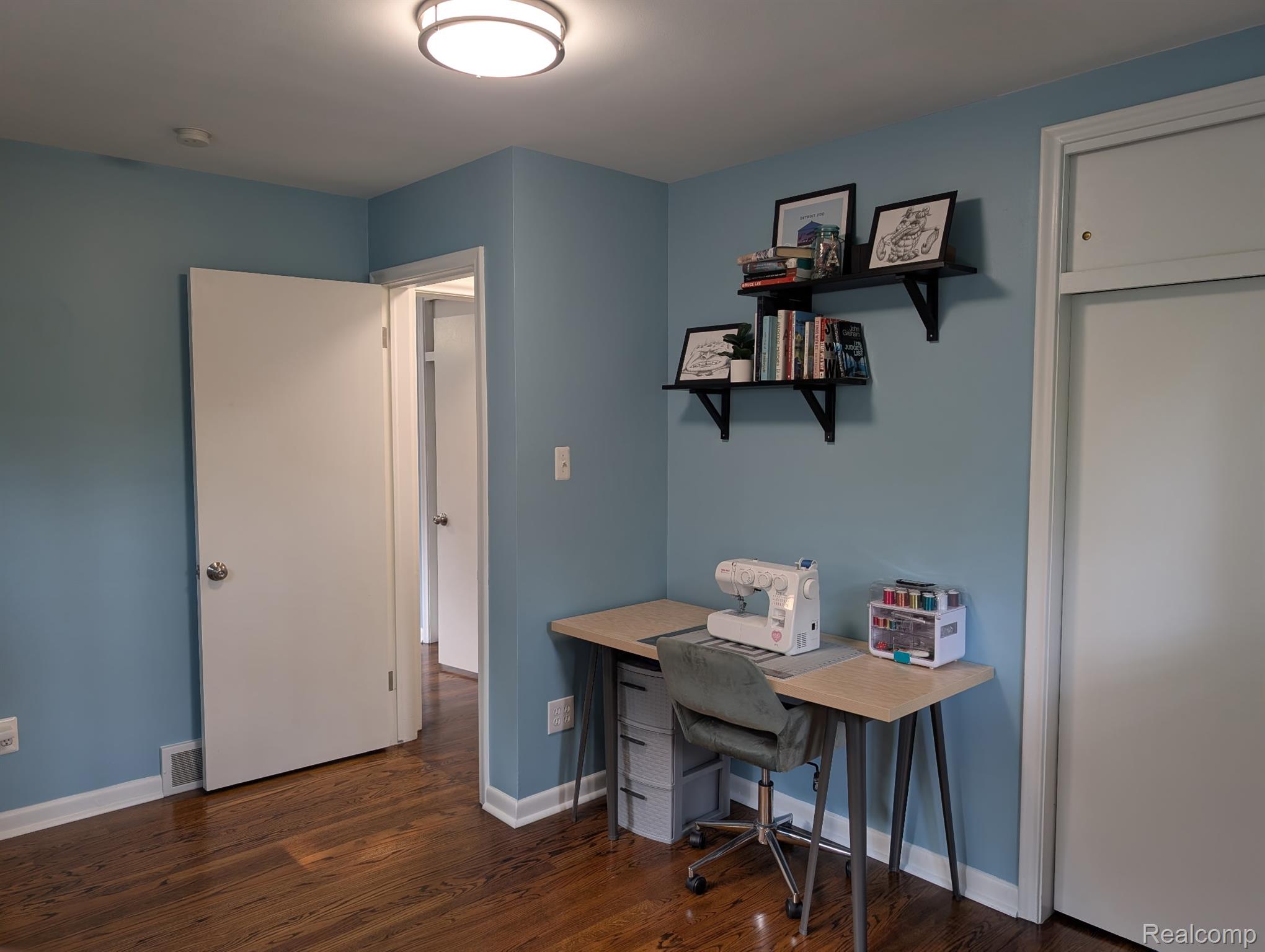 15669 Buckingham Avenue Property Photo 16