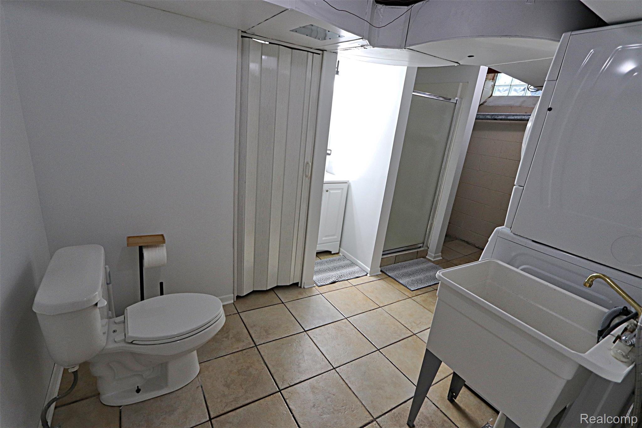 15669 Buckingham Avenue Property Photo 23