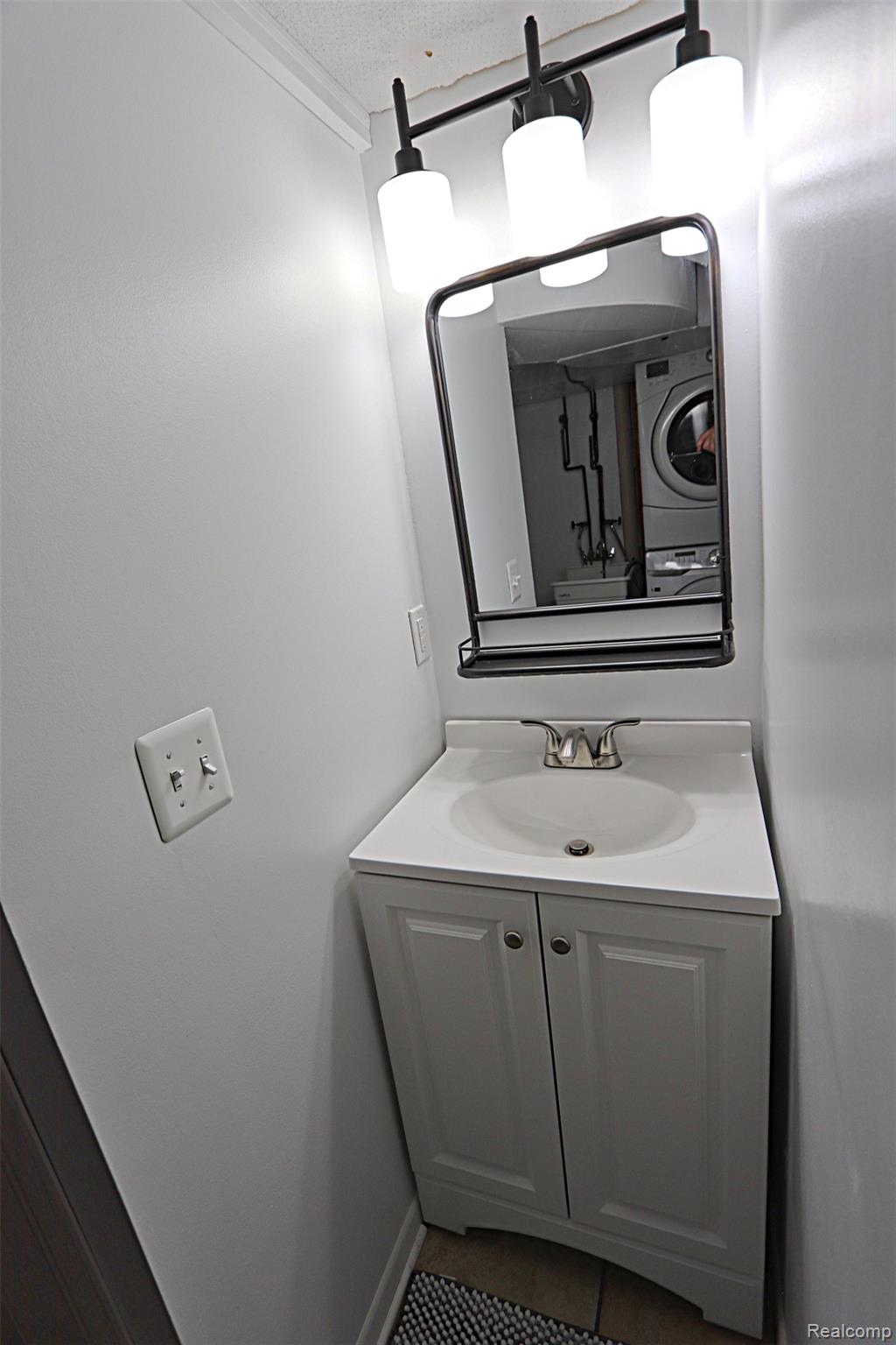 15669 Buckingham Avenue Property Photo 25