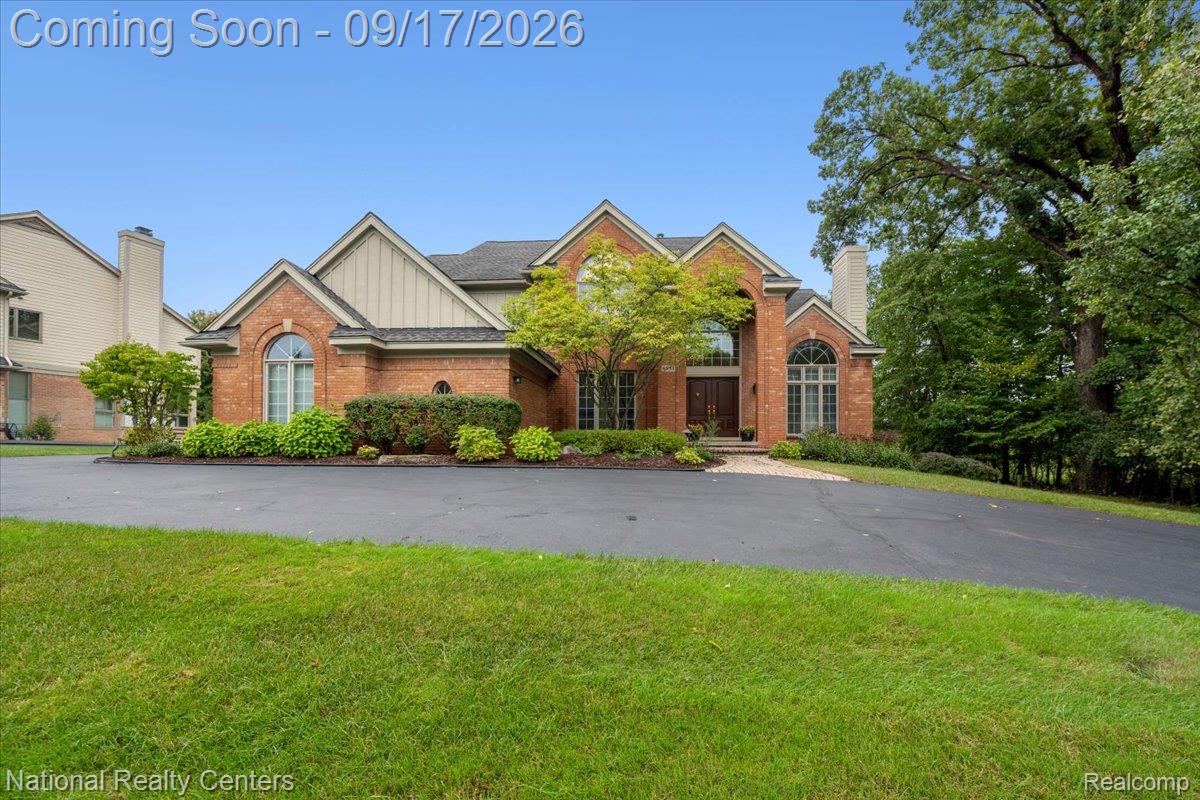 6951 Brook Hollow Court Property Photo 1